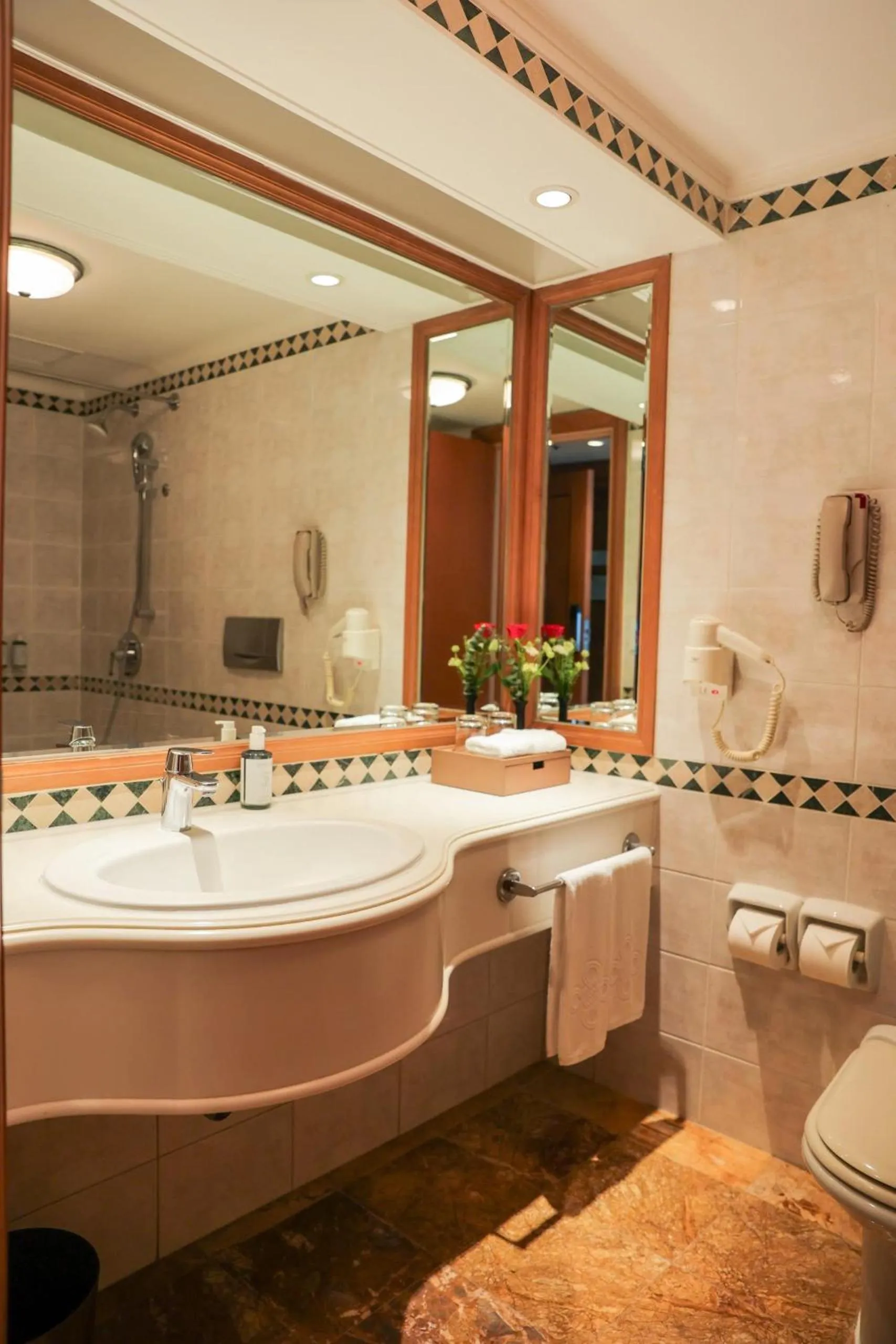 Bathroom in Hanoi Daewoo Hotel