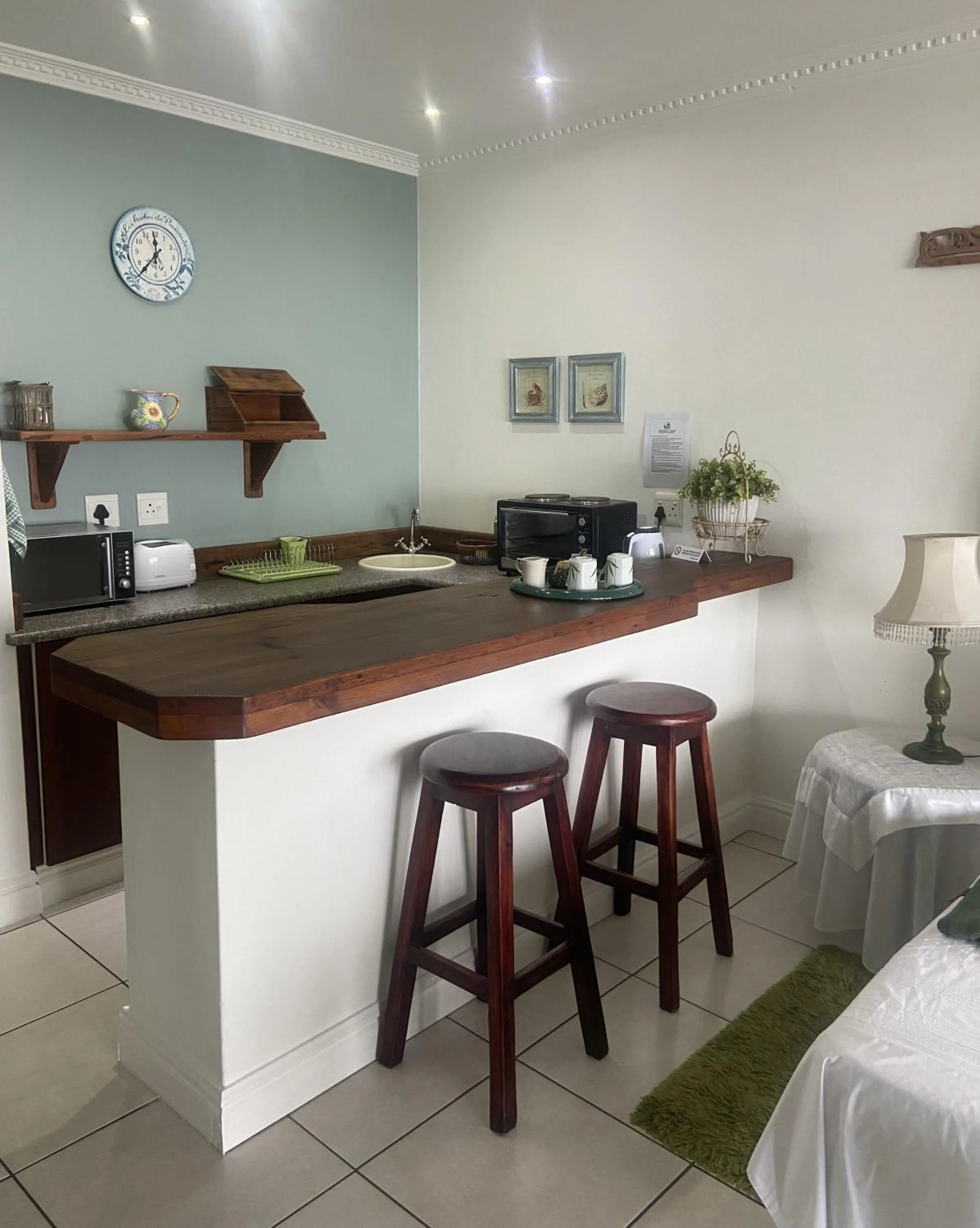 Kitchen or kitchenette in Shaka's Seat Guesthouse