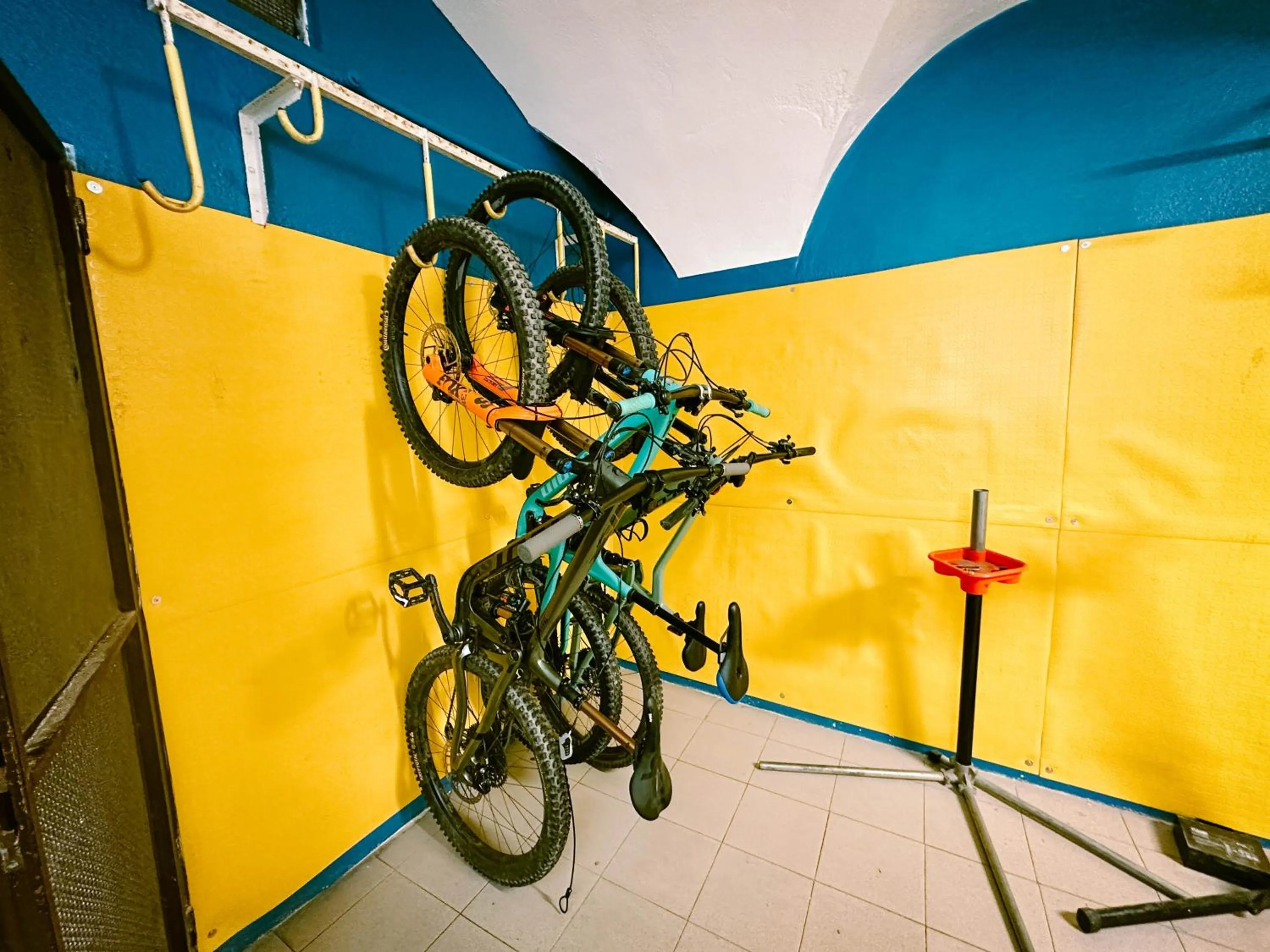 Cycling in Hotel Bello by Ostello Bello