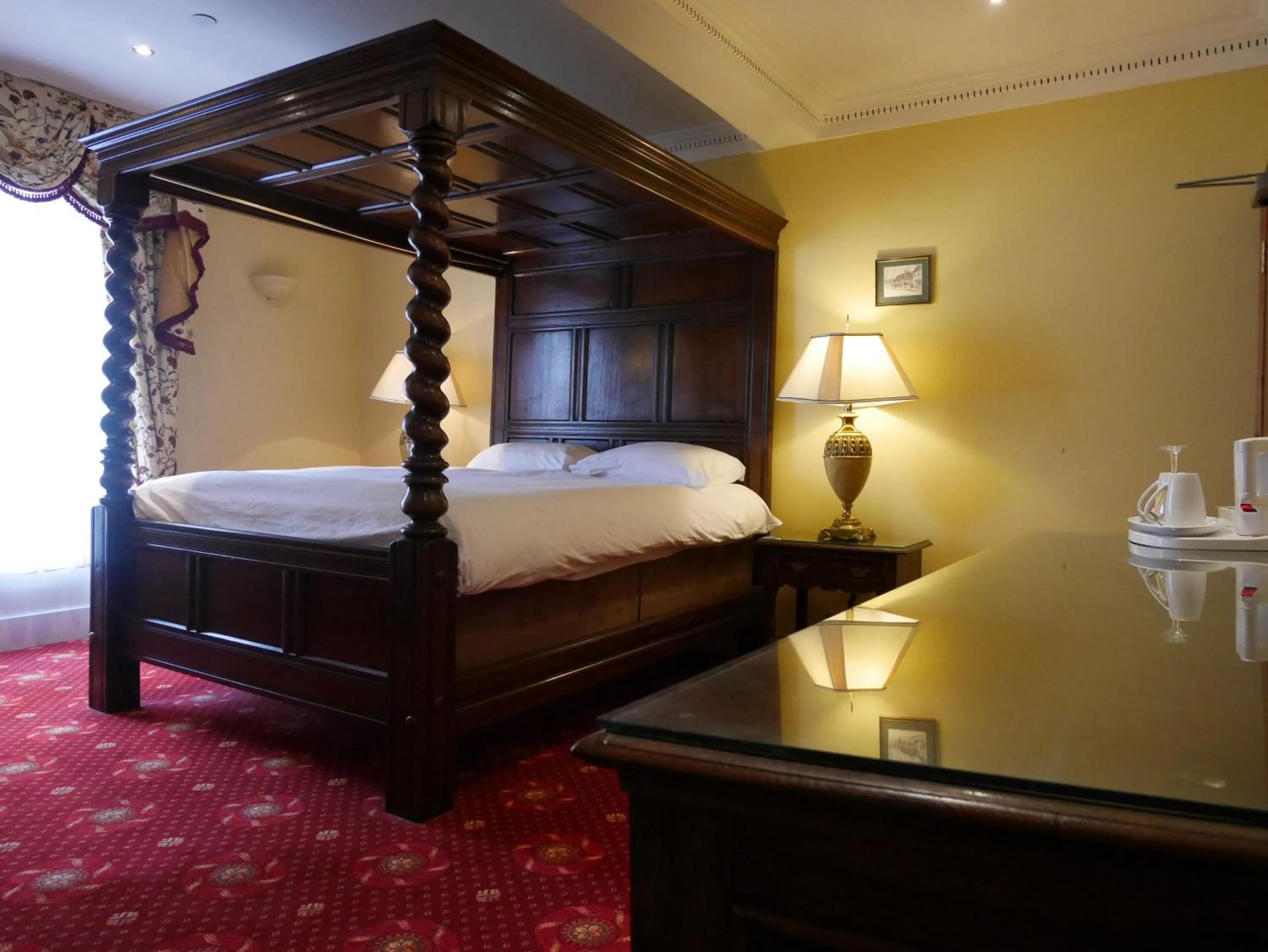 Bedroom, Bed in Villare Hitchin Town Centre