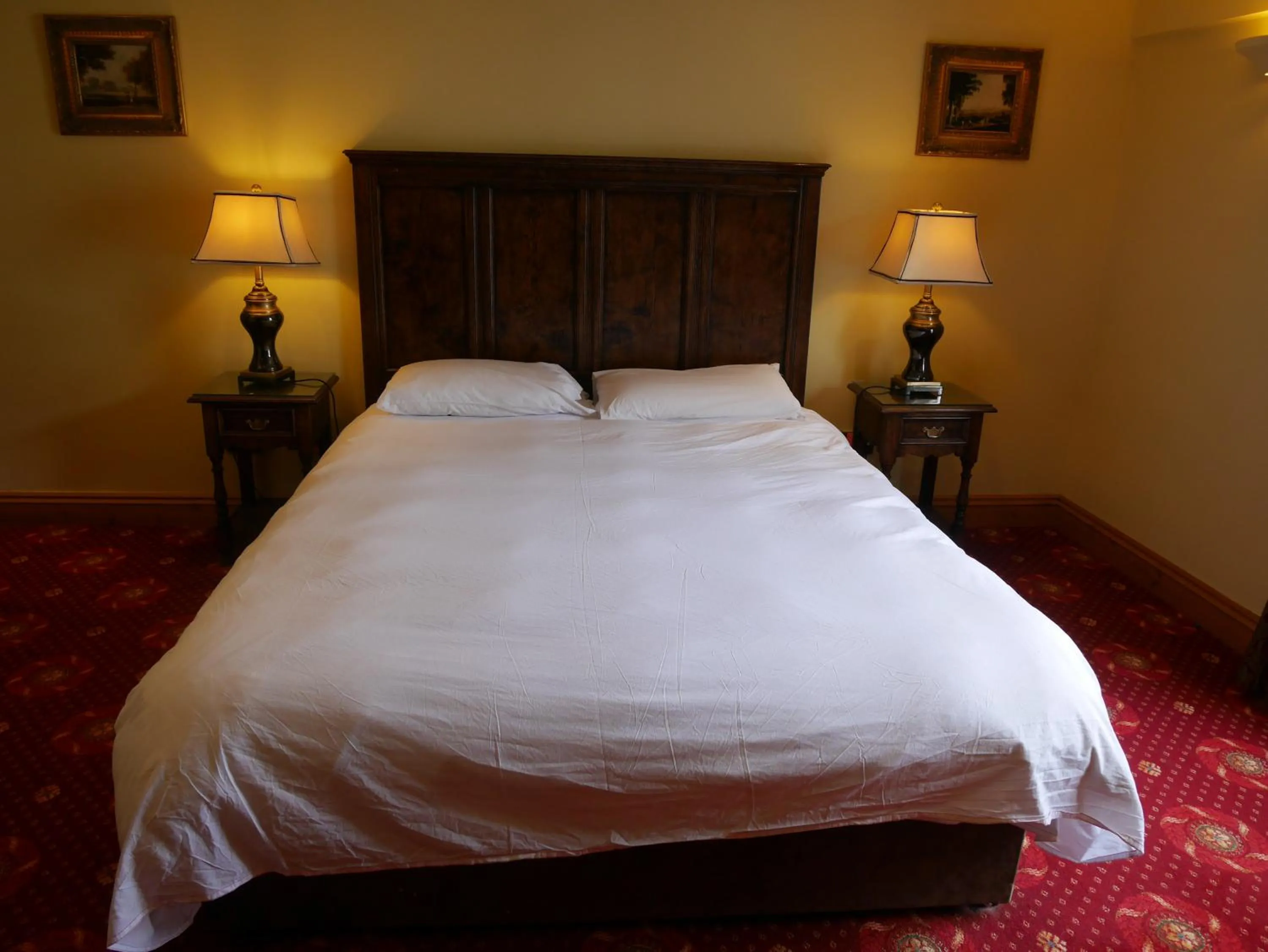 Bedroom, Bed in Villare Hitchin Town Centre