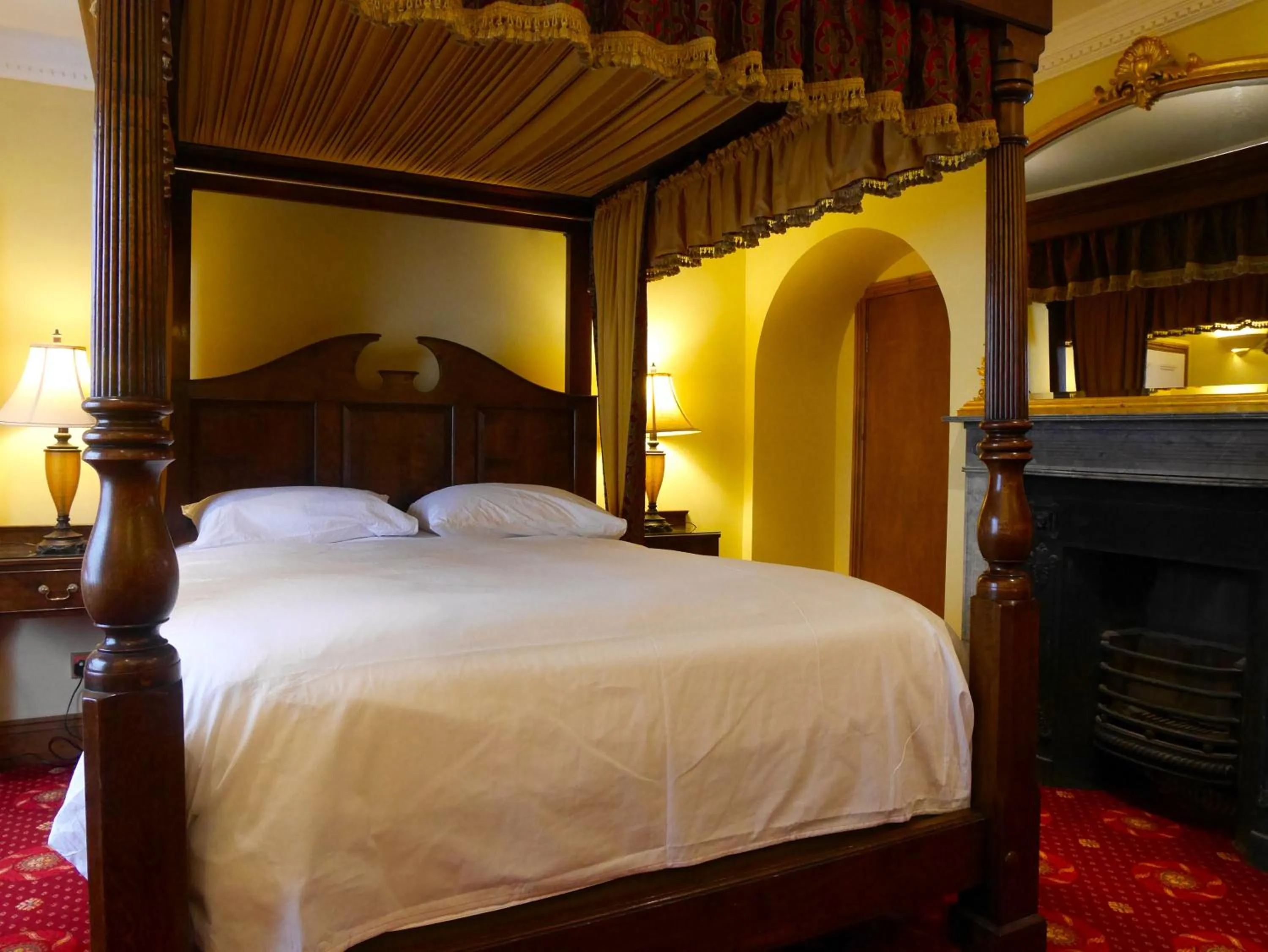 Bedroom, Bed in Villare Hitchin Town Centre