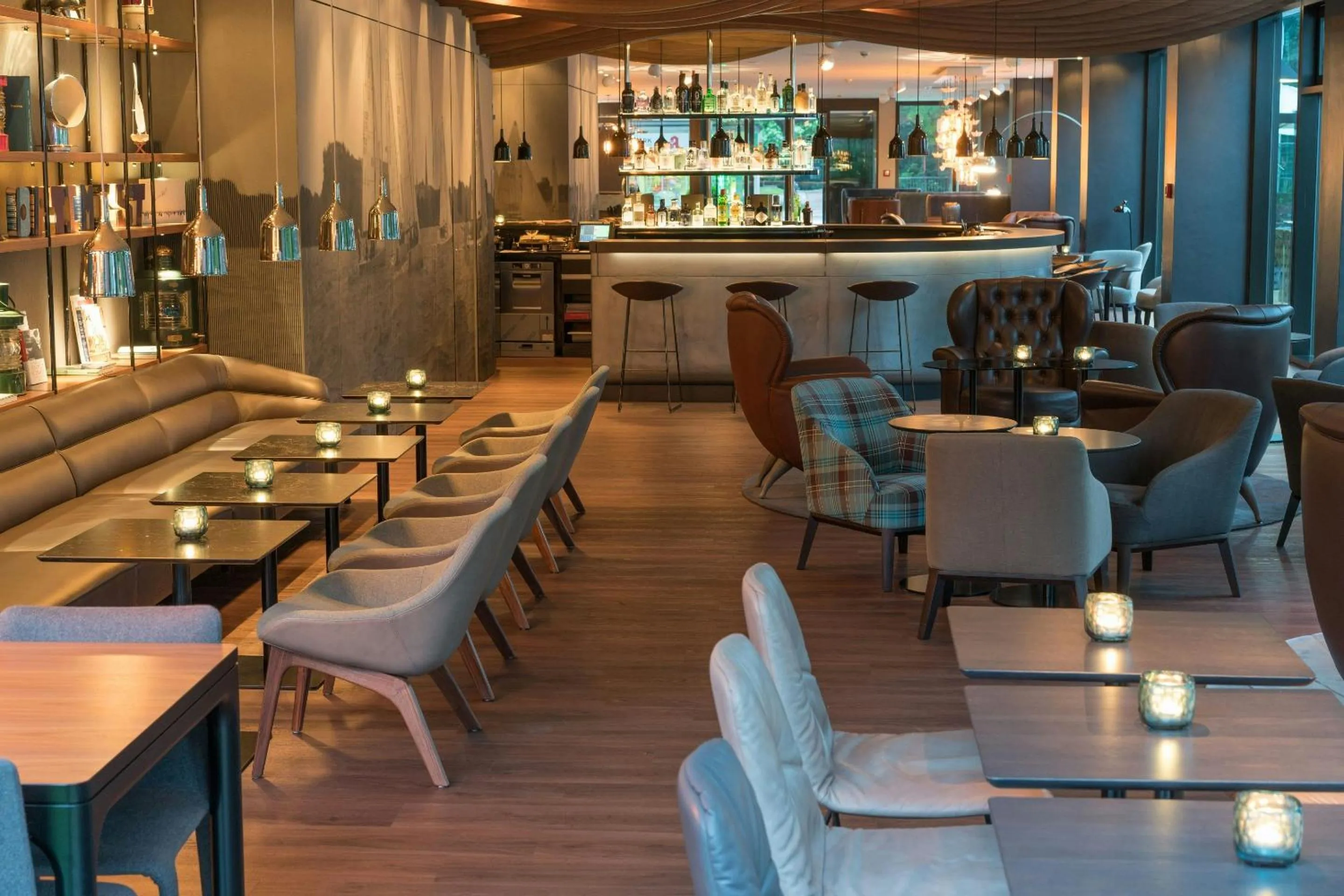 Lounge or bar in Motel One Hamburg-Alster