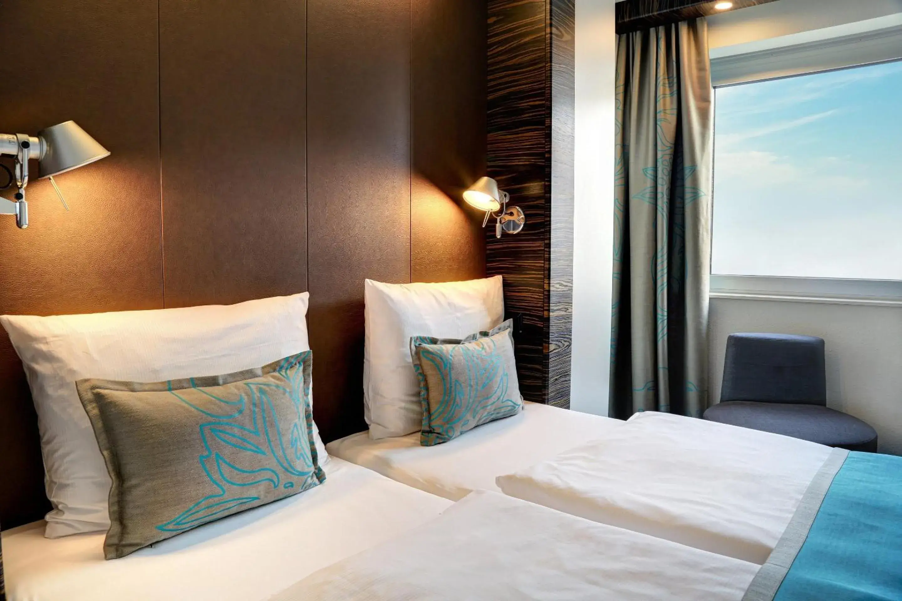 Room with Queen Size Bed - single occupancy in Motel One Hamburg-Alster Room with Queen Size Bed - single occupancy in Motel One Hamburg-Alster