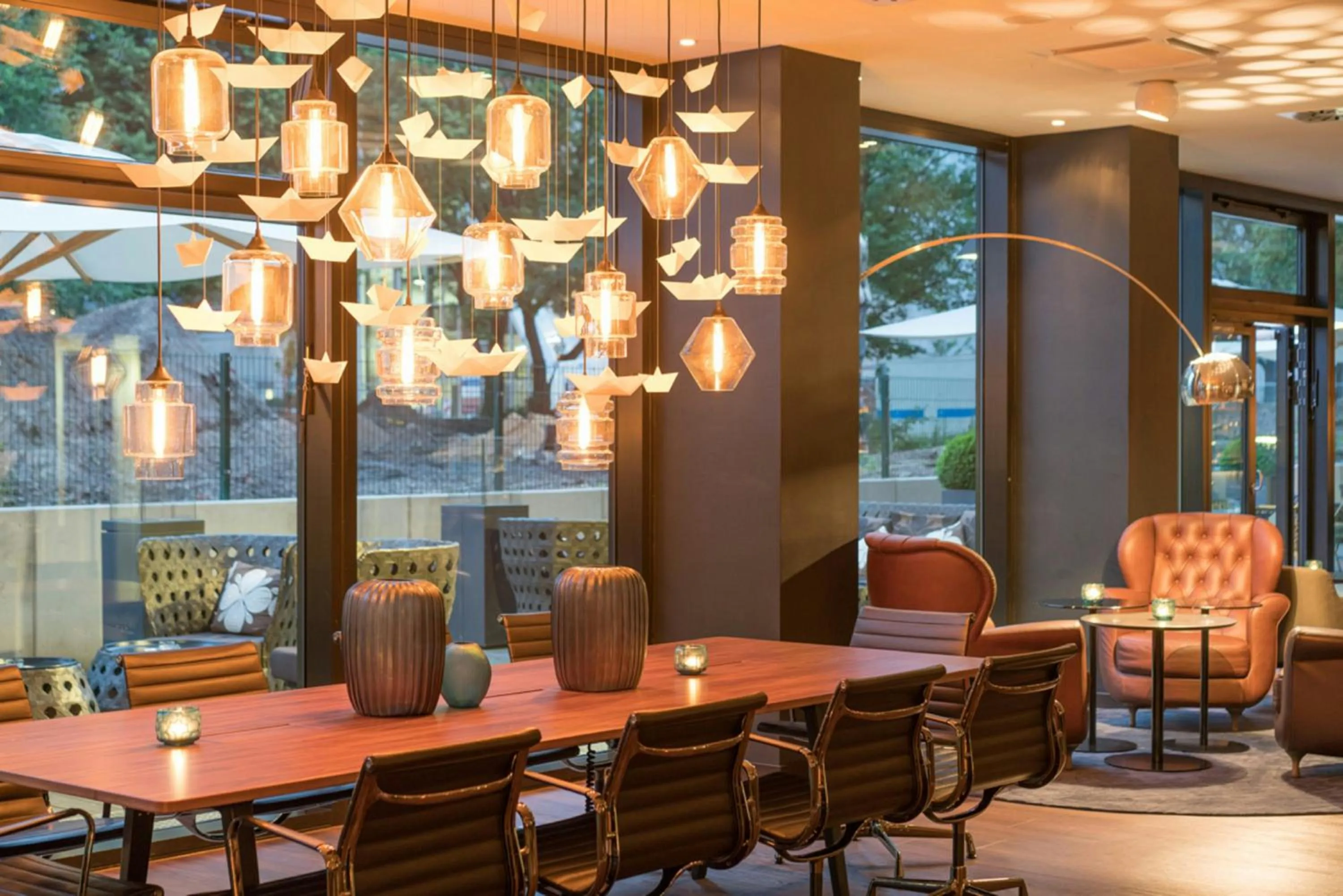 Lounge or bar in Motel One Hamburg-Alster