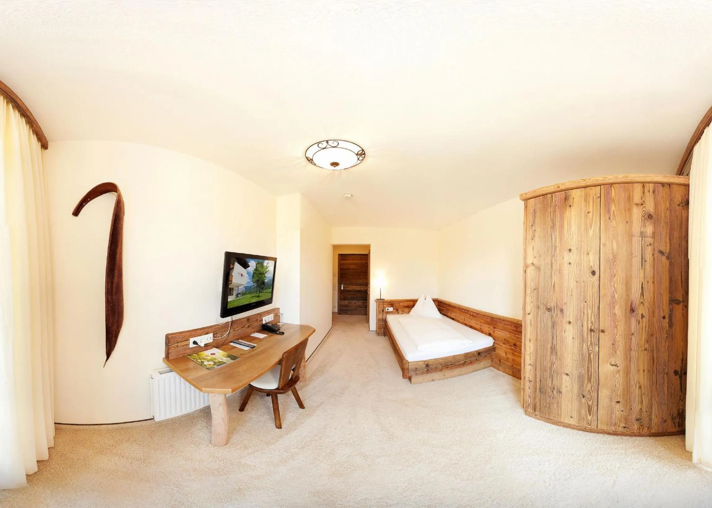 Photo of the whole room, Bed in Hotel Saliter Hof