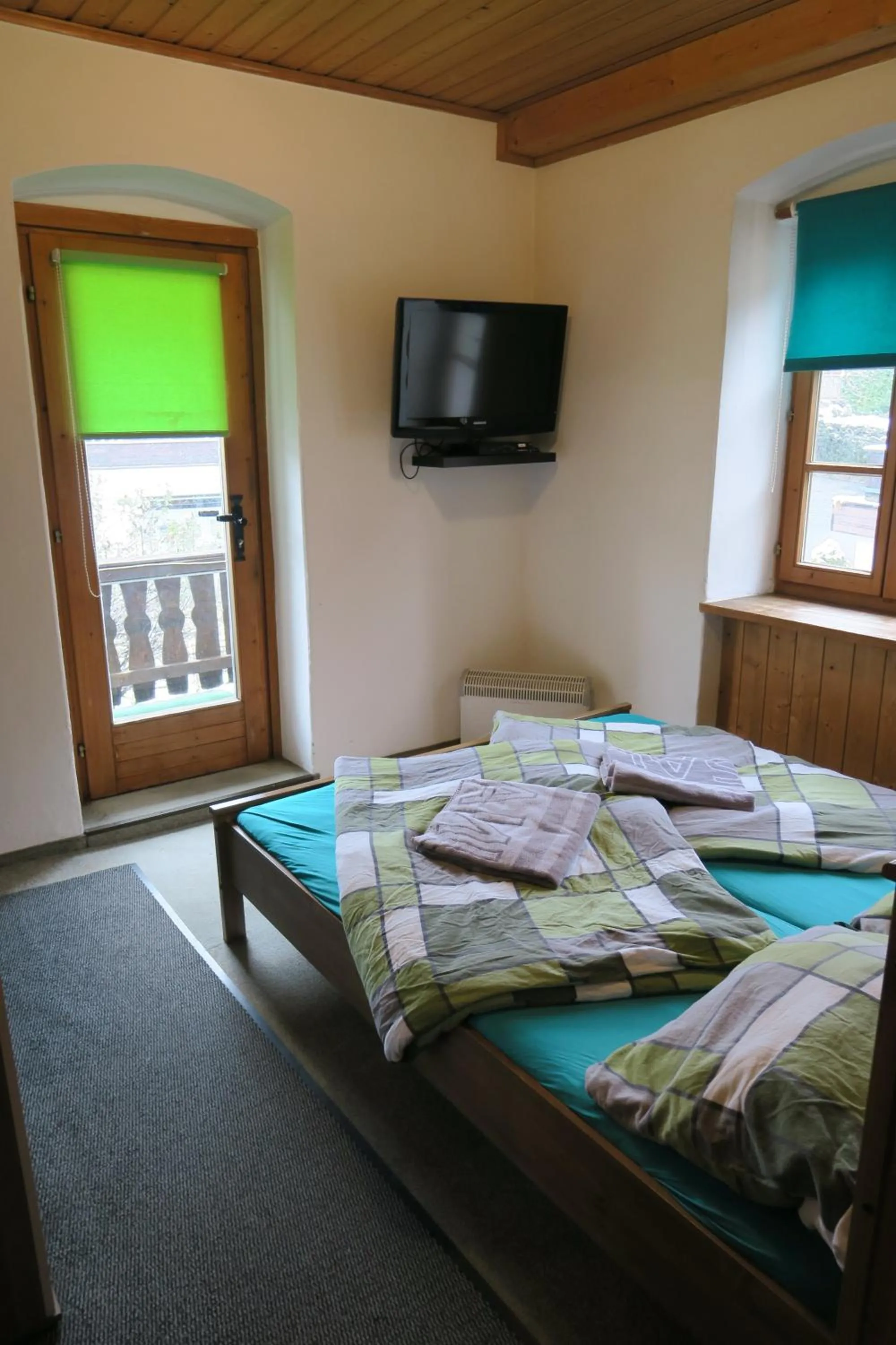 Bed in SnowBunnys BackPackers Hostel