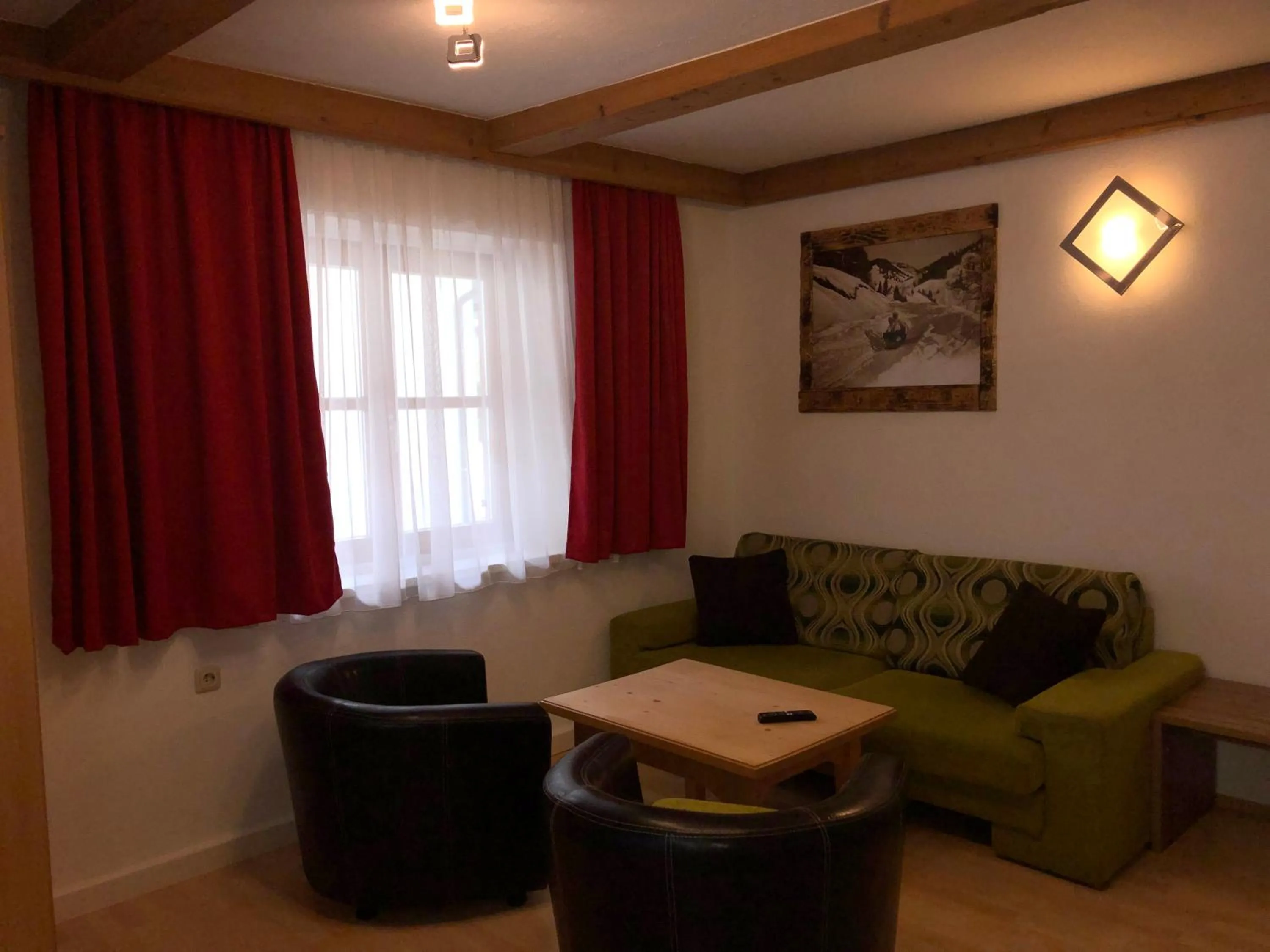 Living room in Familienappartements Eder - Free entry to Tauern SPA Kaprun included