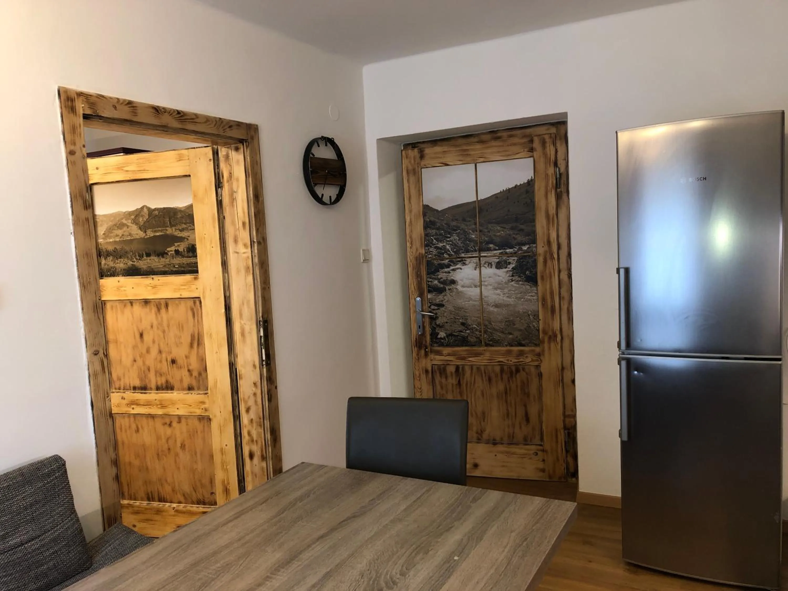 Kitchen or kitchenette in Familienappartements Eder - Free entry to Tauern SPA Kaprun included