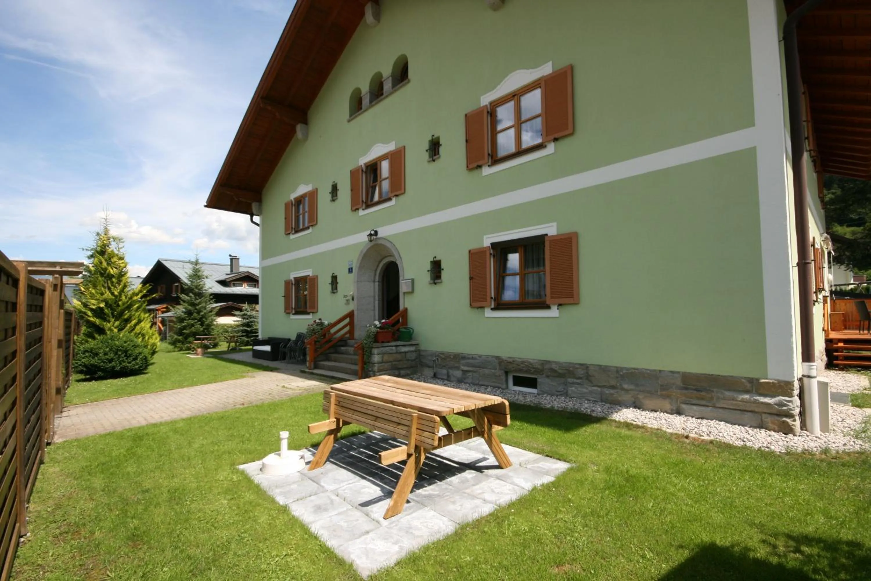 Property building in Familienappartements Eder - Free entry to Tauern SPA Kaprun included