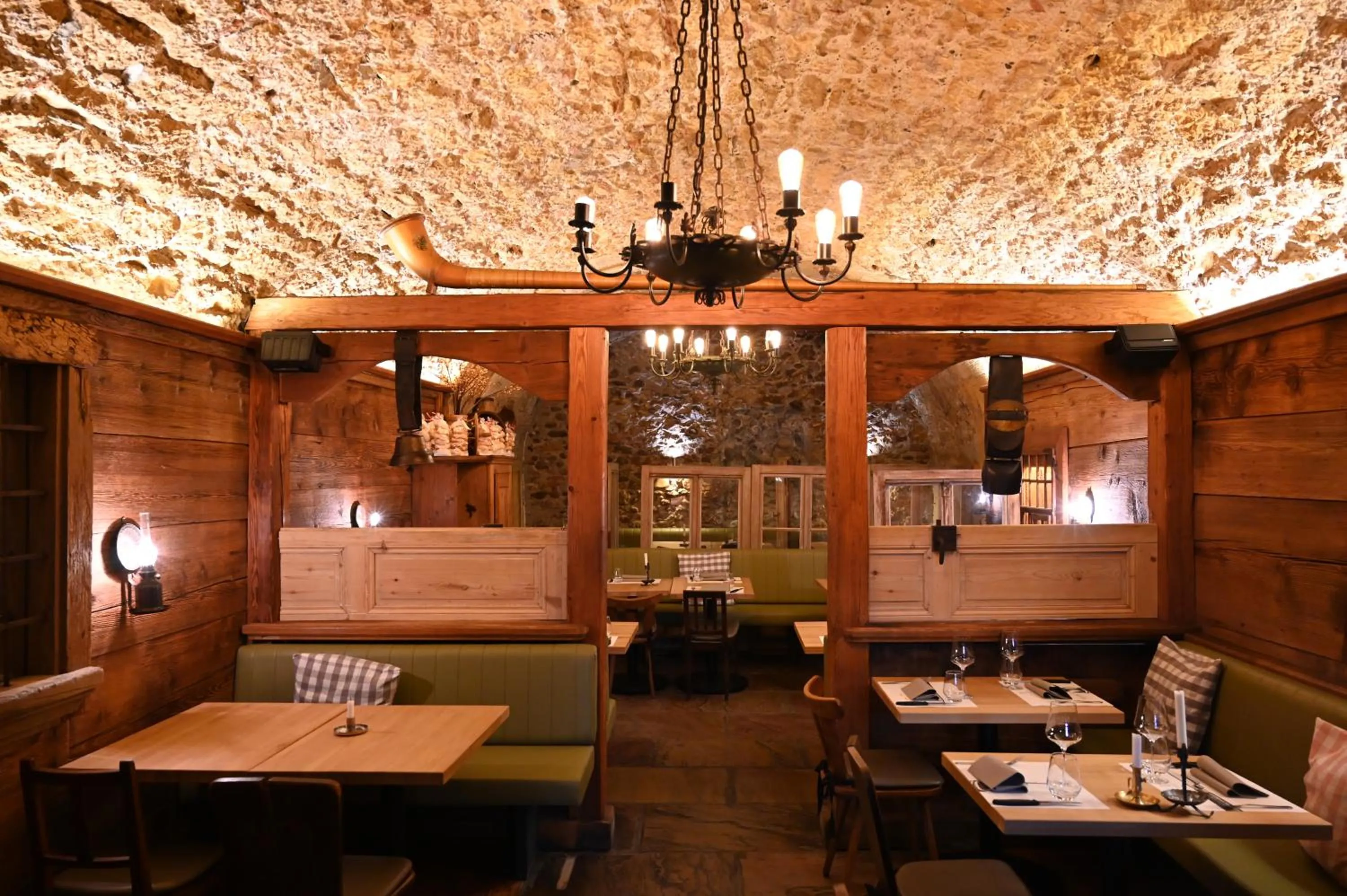 Restaurant/places to eat in ADLER Boutique Hotel