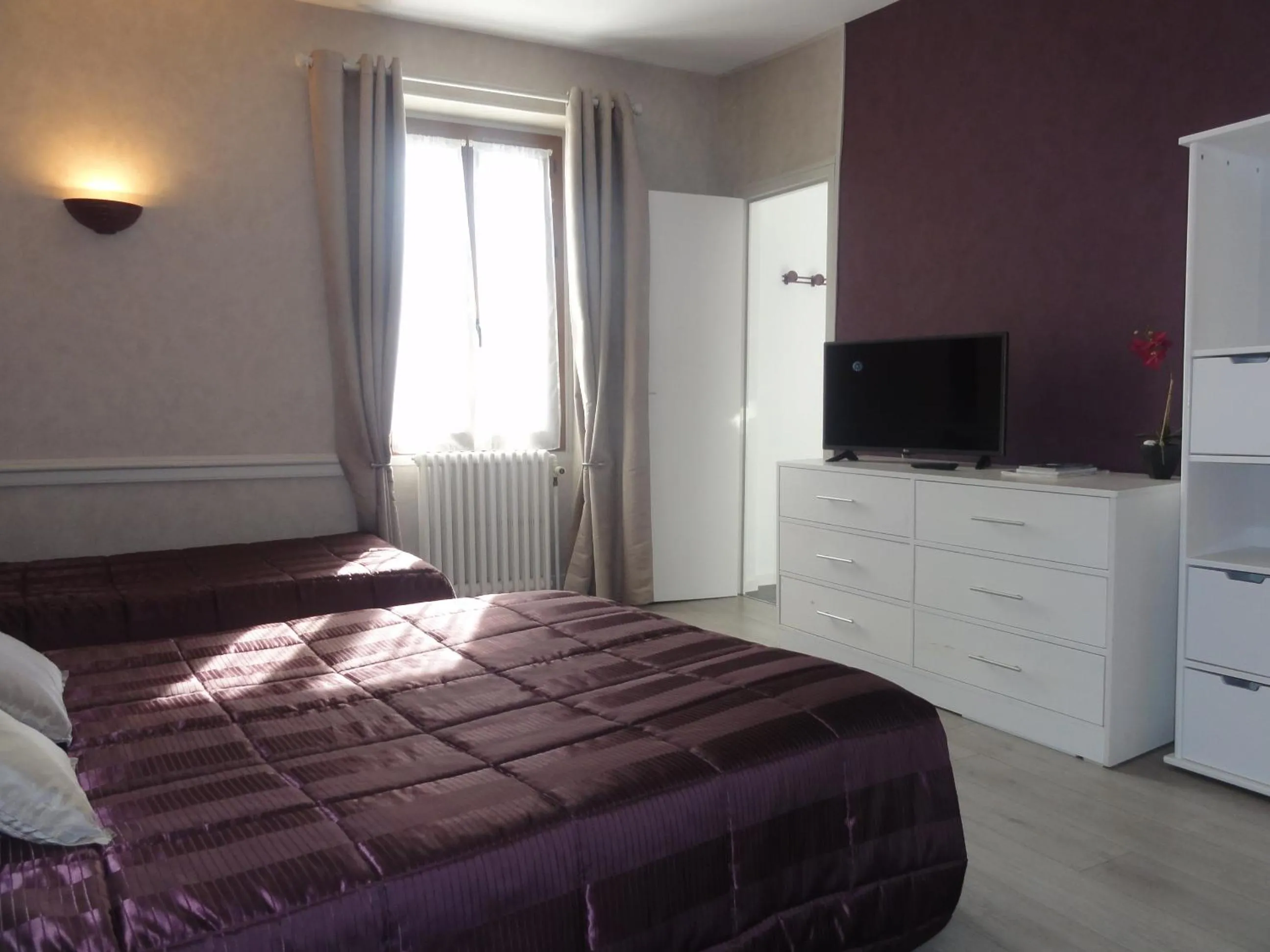 Bed in Hotel des Voyageurs