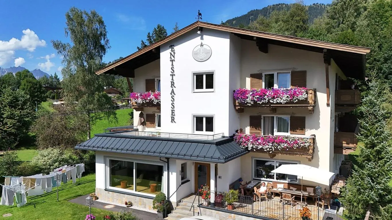 Property building in Hotel Garni Entstrasser