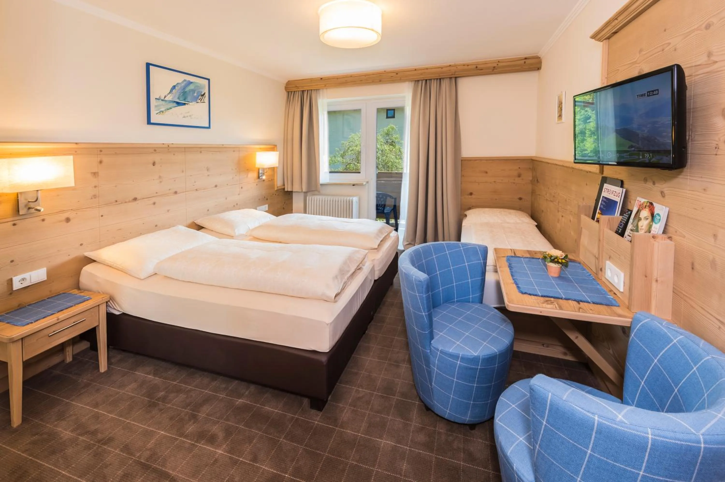 Decorative detail, Bed in Hotel Garni Entstrasser