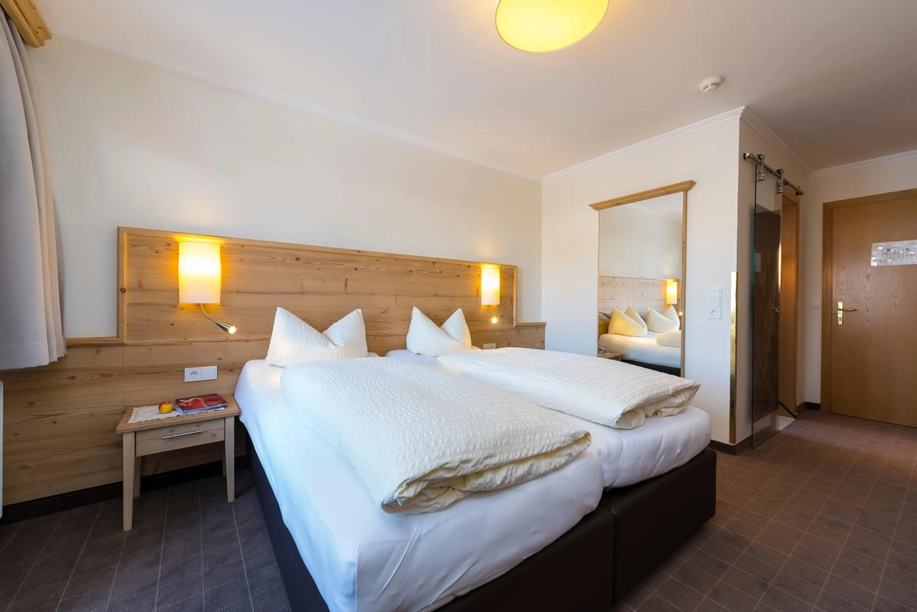 Bed in Hotel Garni Entstrasser