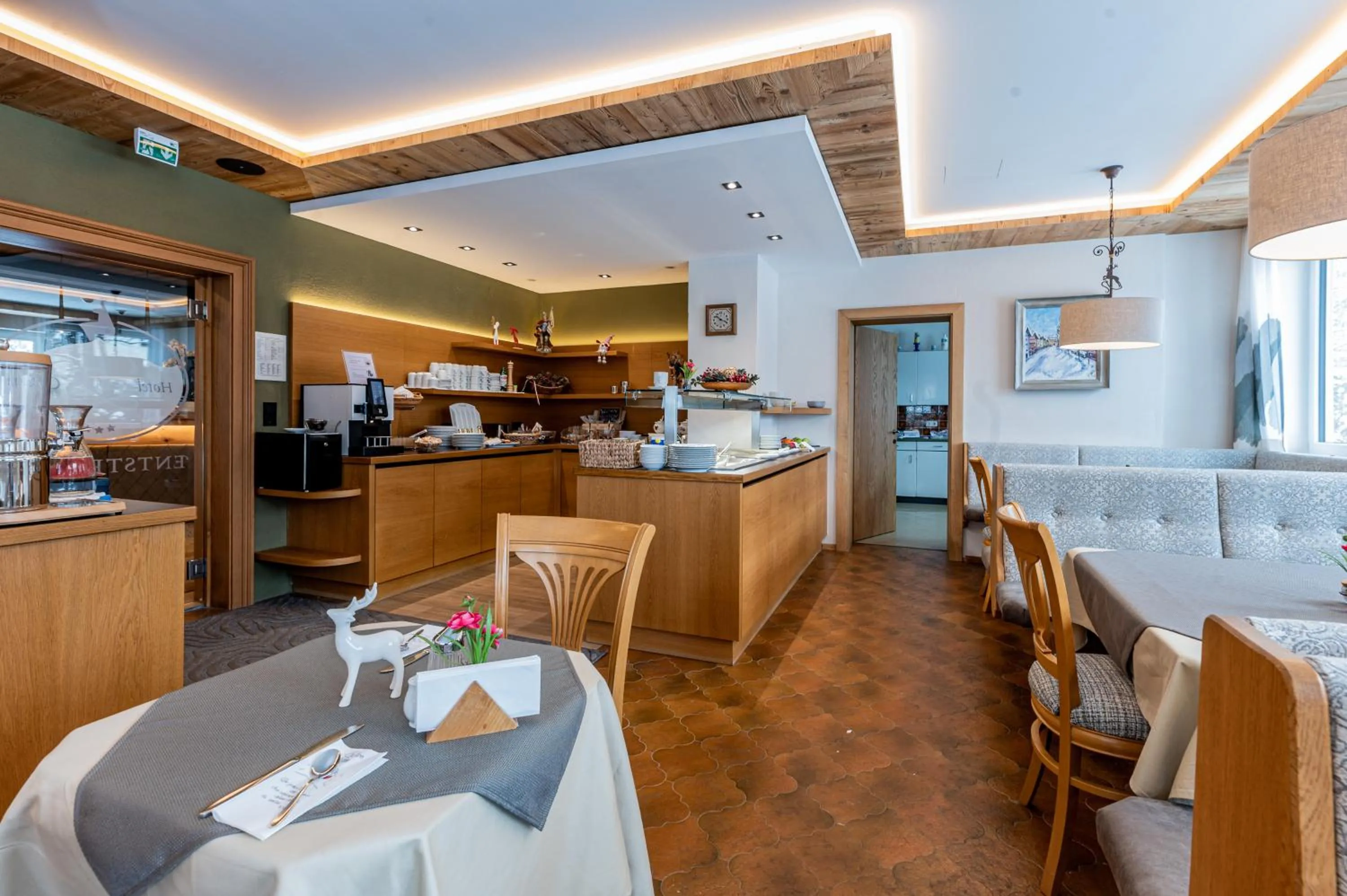 Breakfast in Hotel Garni Entstrasser