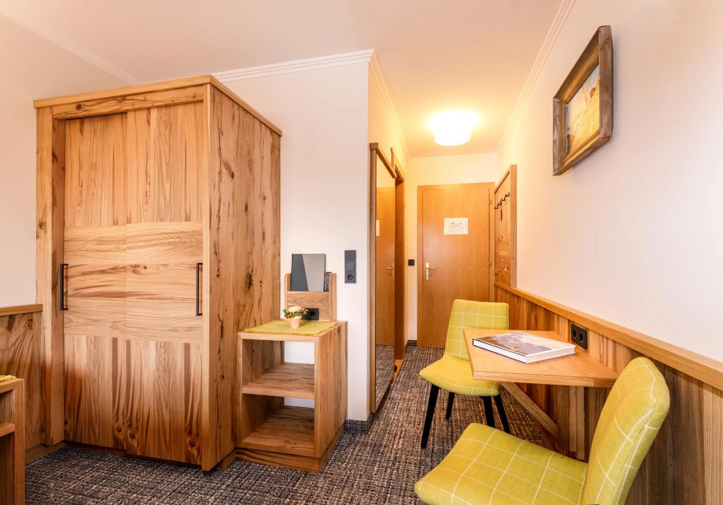 Photo of the whole room in Hotel Garni Entstrasser