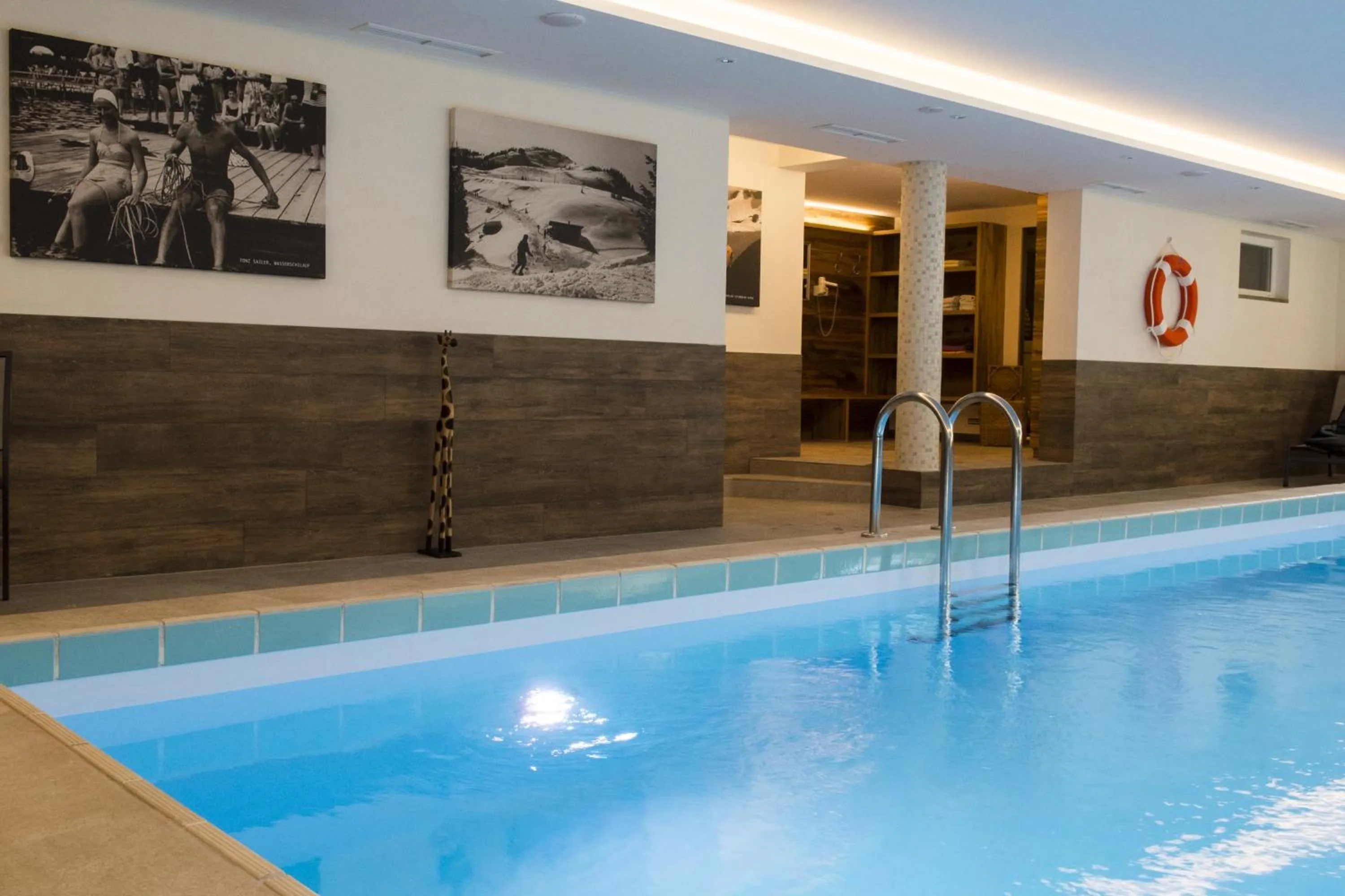 Swimming pool in Hotel Garni Entstrasser