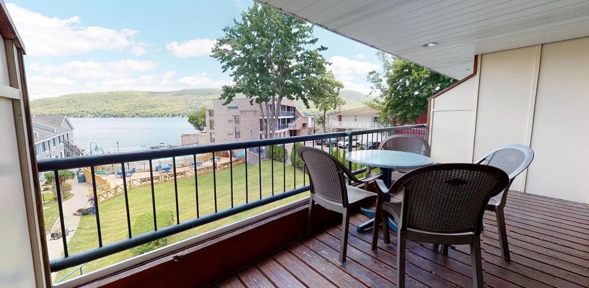 Balcony/Terrace in Surfside On The Lake
