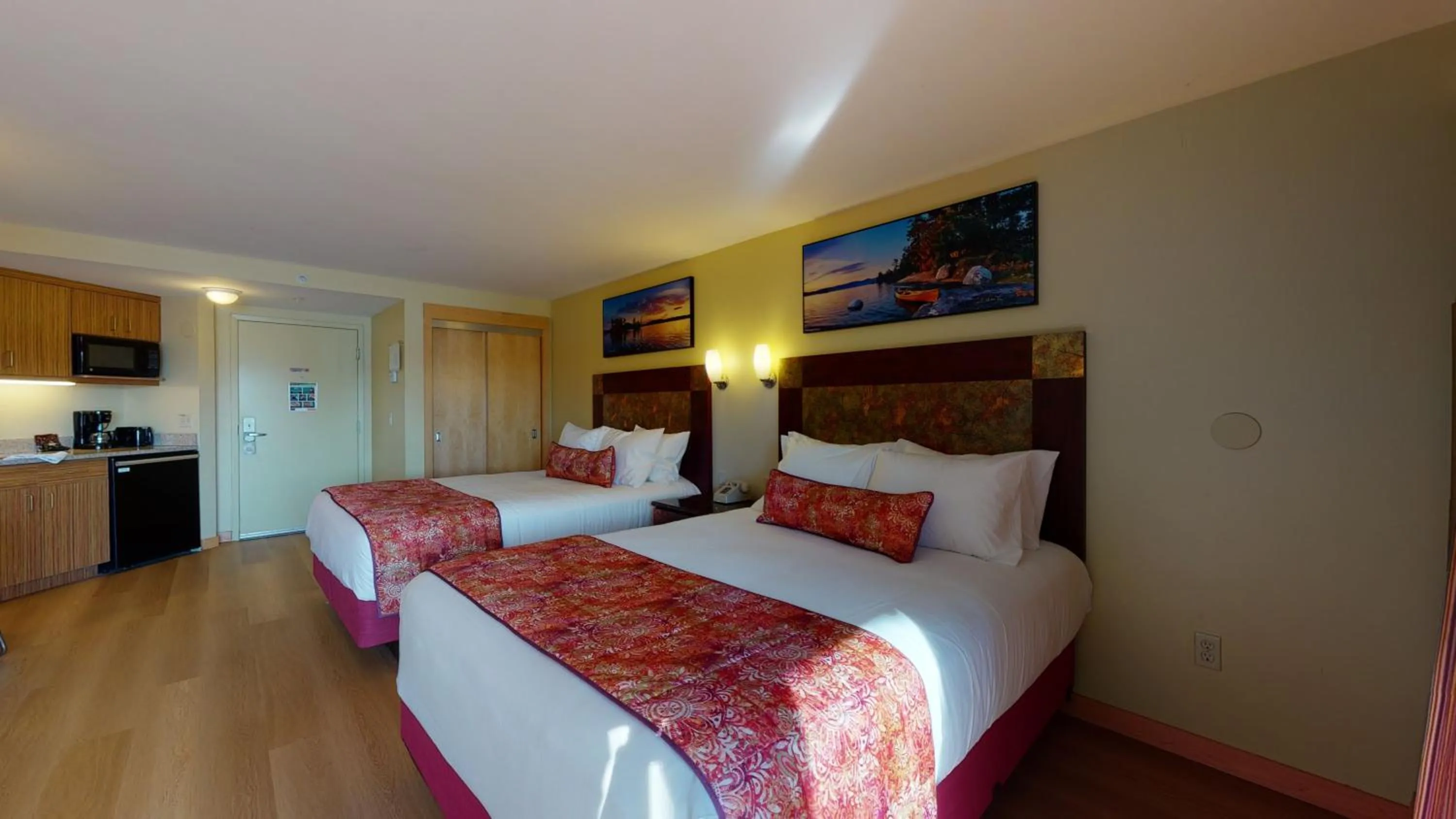 Bedroom, Bed in Surfside On The Lake