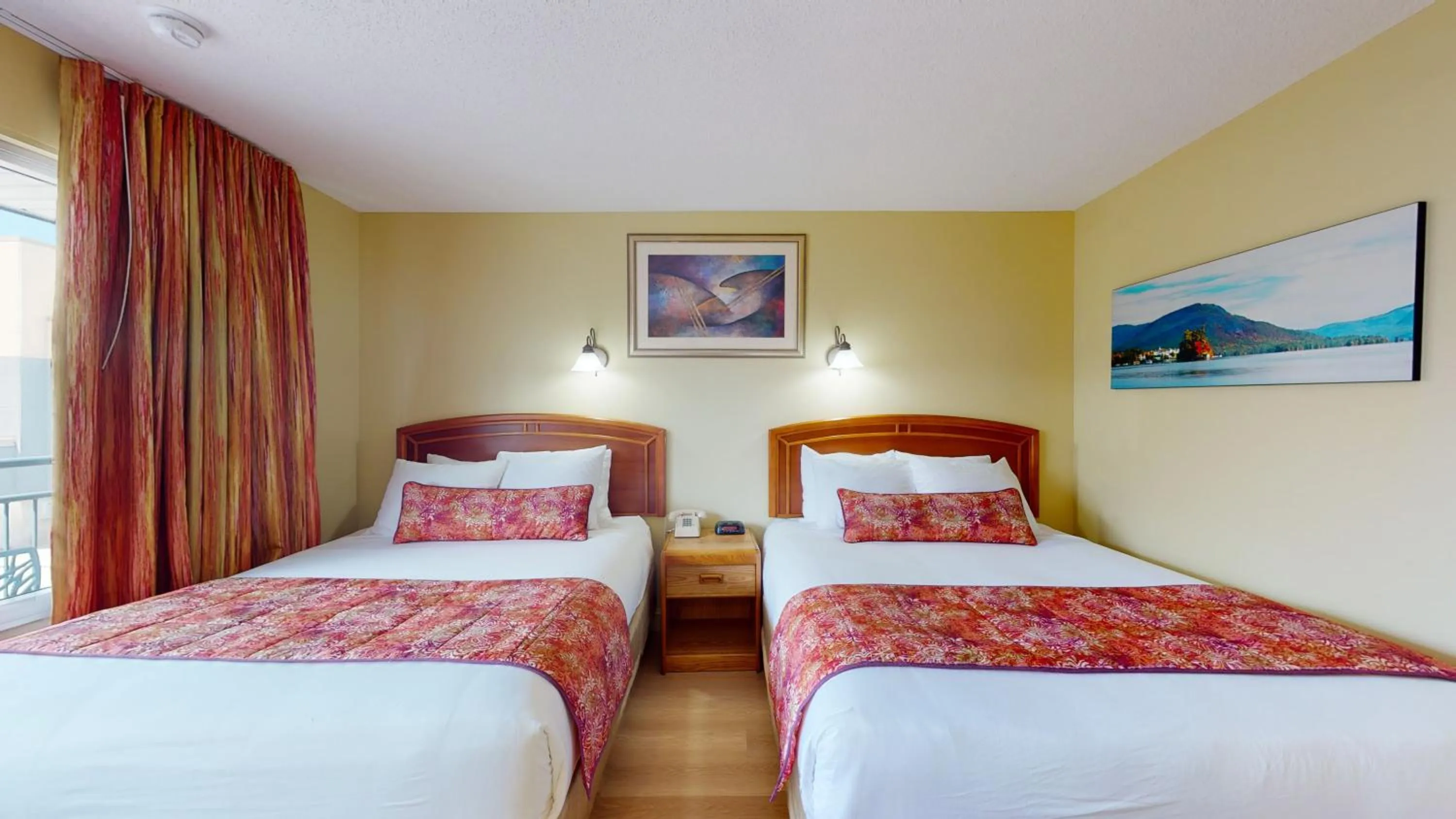 Bedroom, Bed in Surfside On The Lake