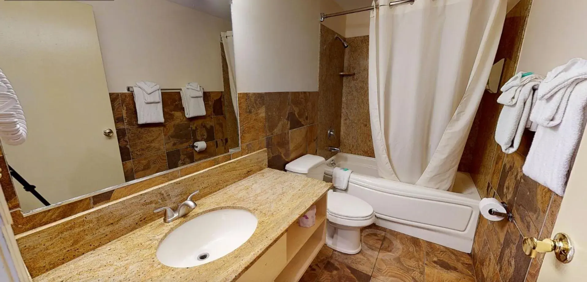 Standard King Room in Surfside On The Lake Standard King Room in Surfside On The Lake