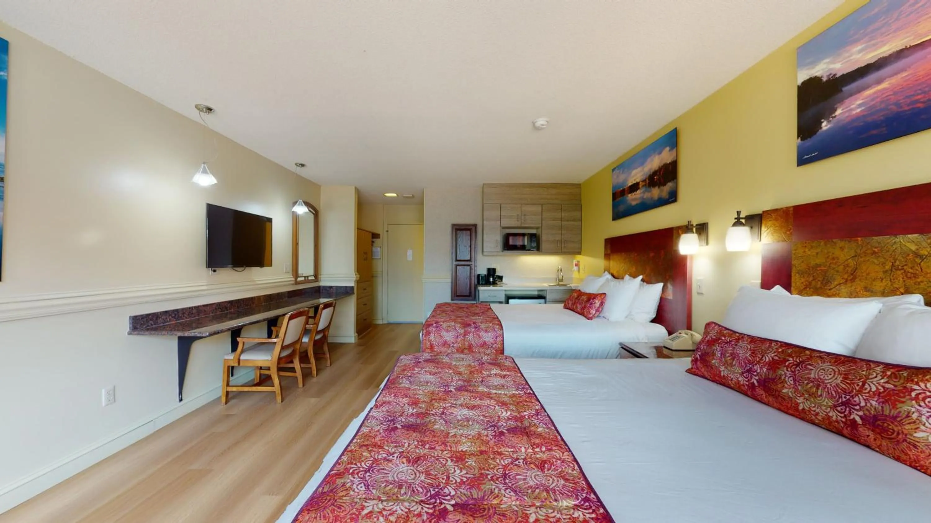 Bedroom, Bed in Surfside On The Lake