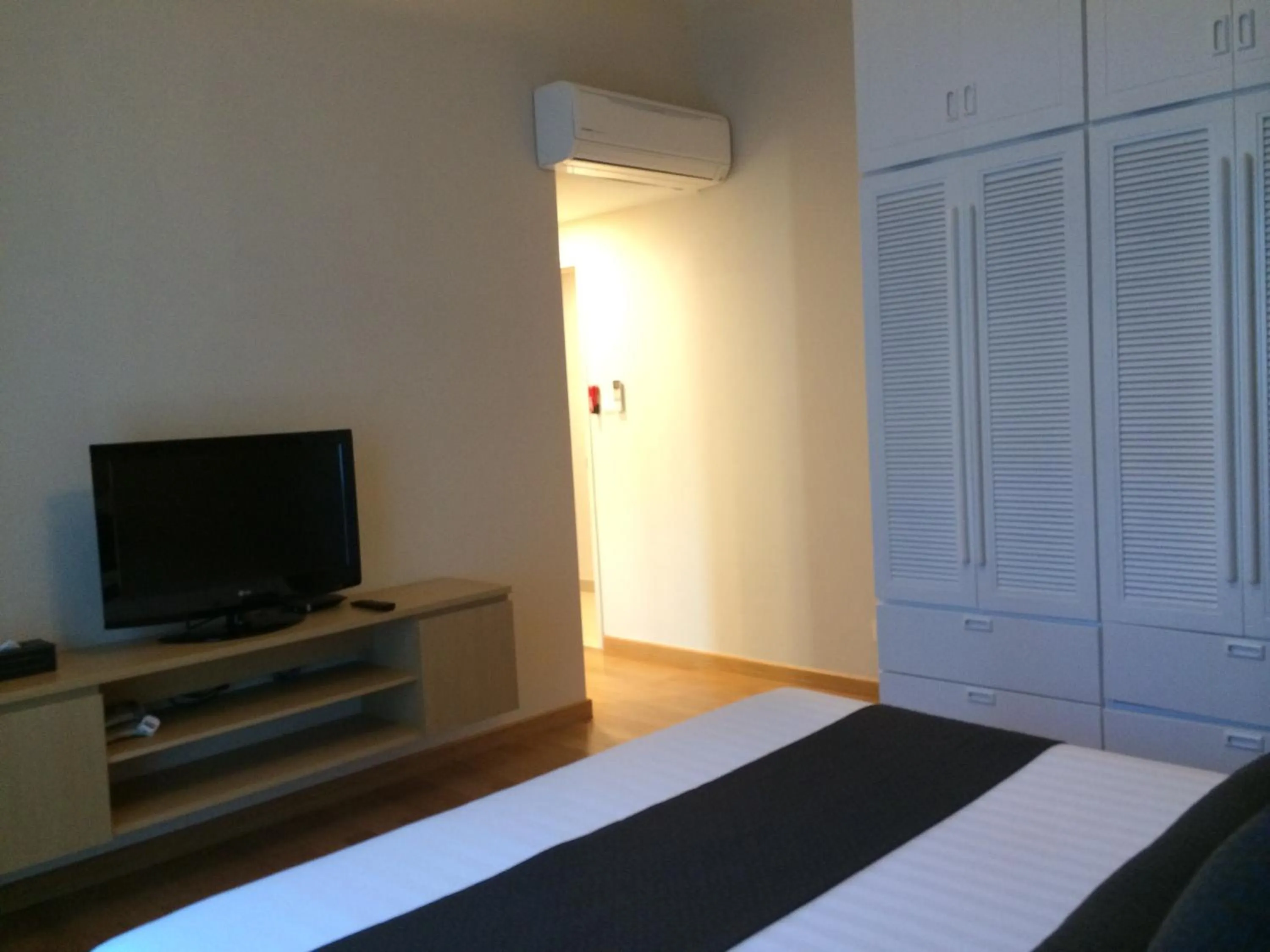 TV and multimedia, Bed in Somerset Ho Chi Minh City