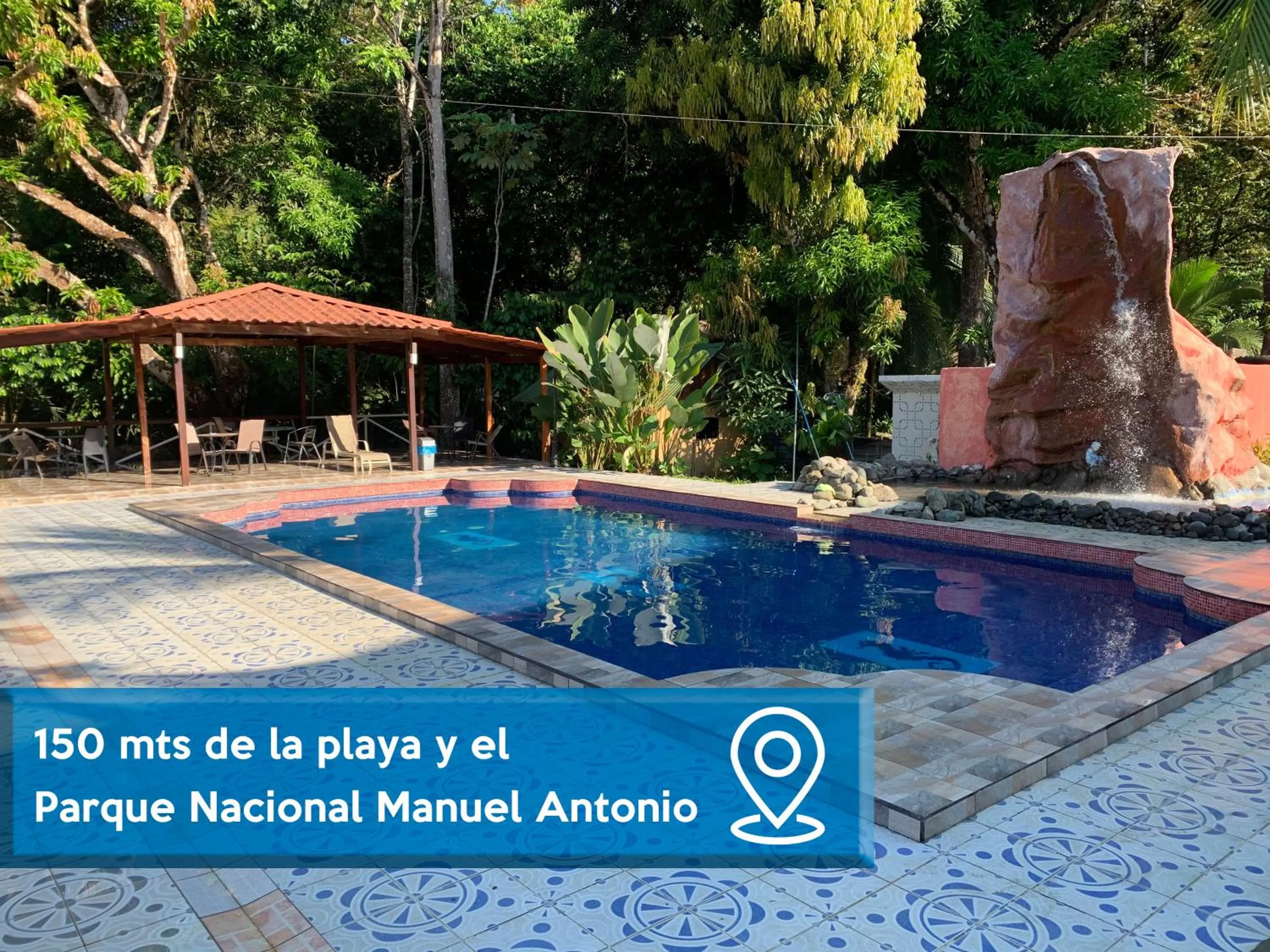 Swimming pool in Hotel Manuel Antonio Park