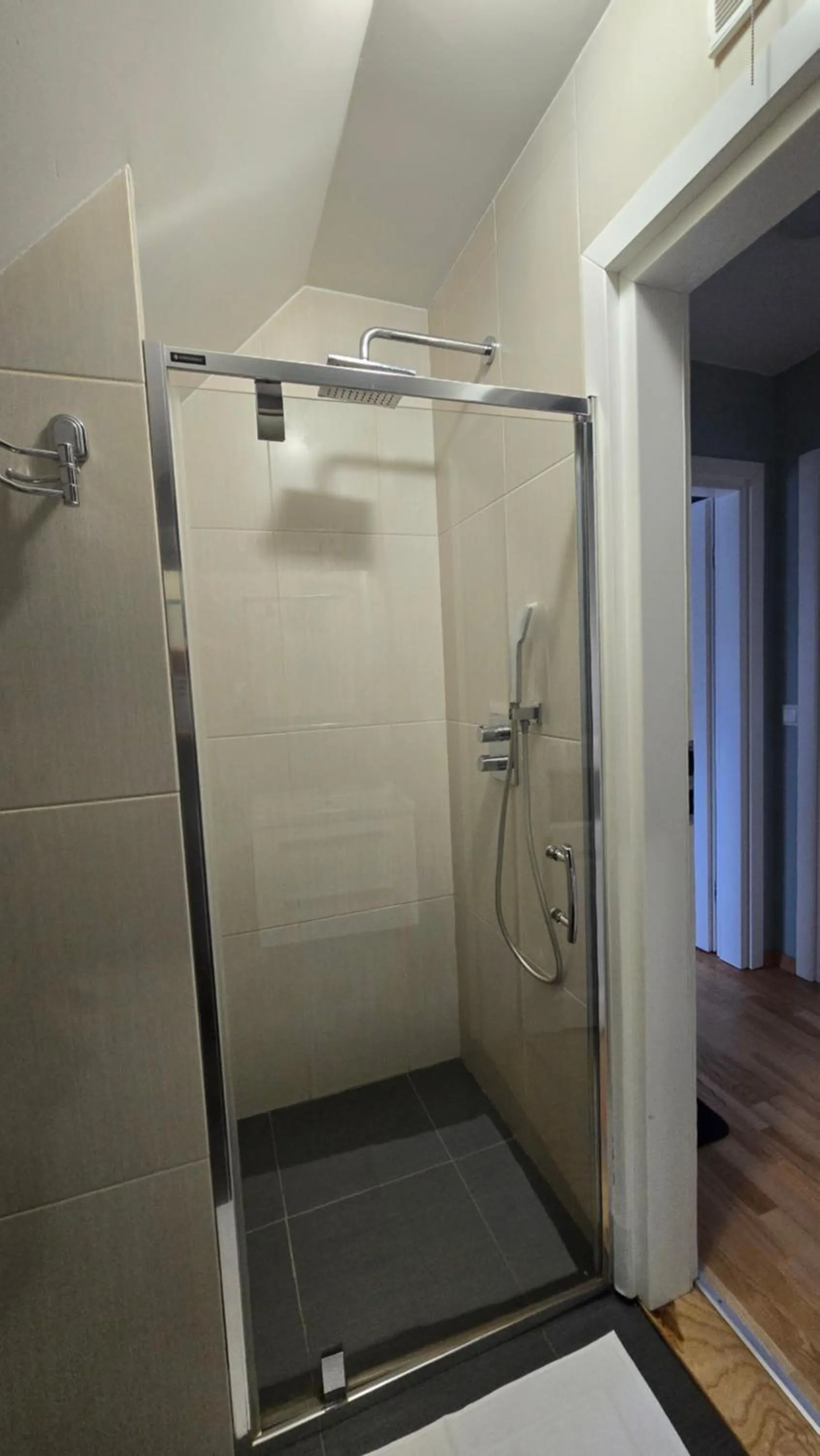 Bathroom in Domek za Strugiem - pokoje i apartamenty