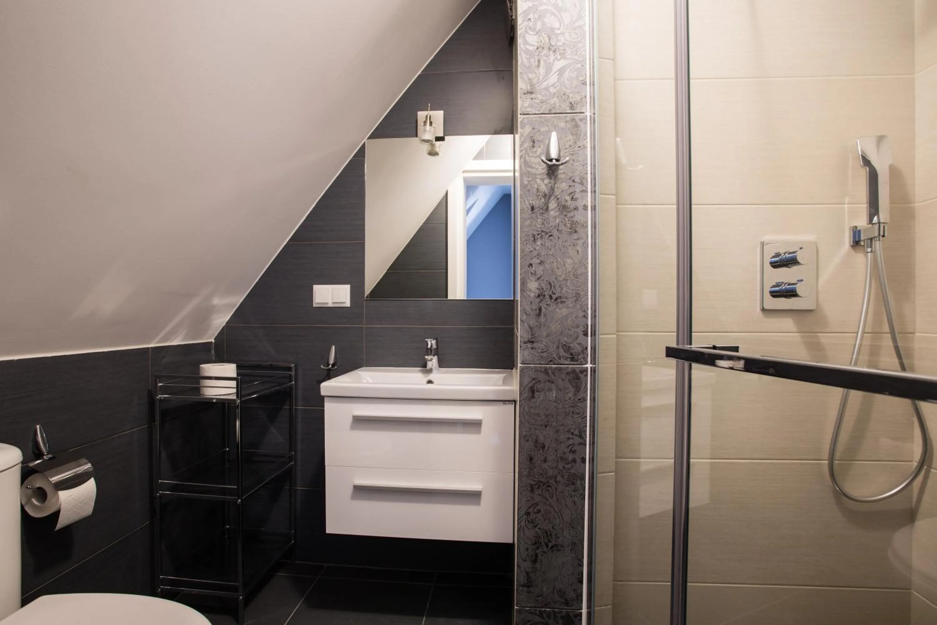 Bathroom in Domek za Strugiem - pokoje i apartamenty