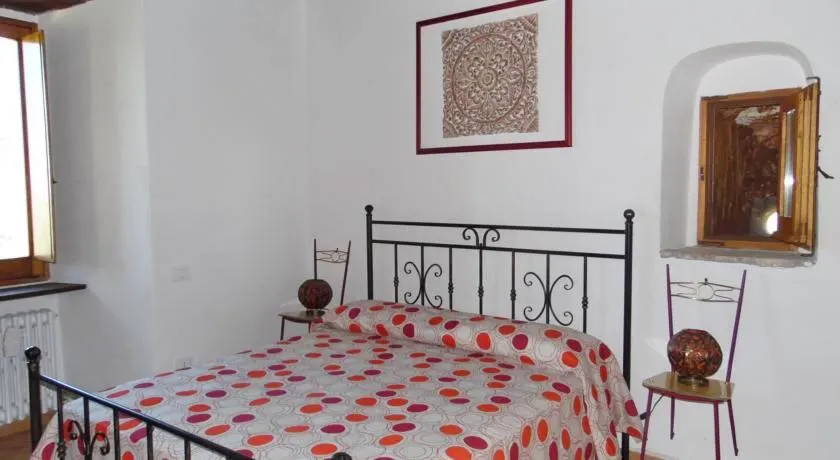 Photo of the whole room in Castello Girasole