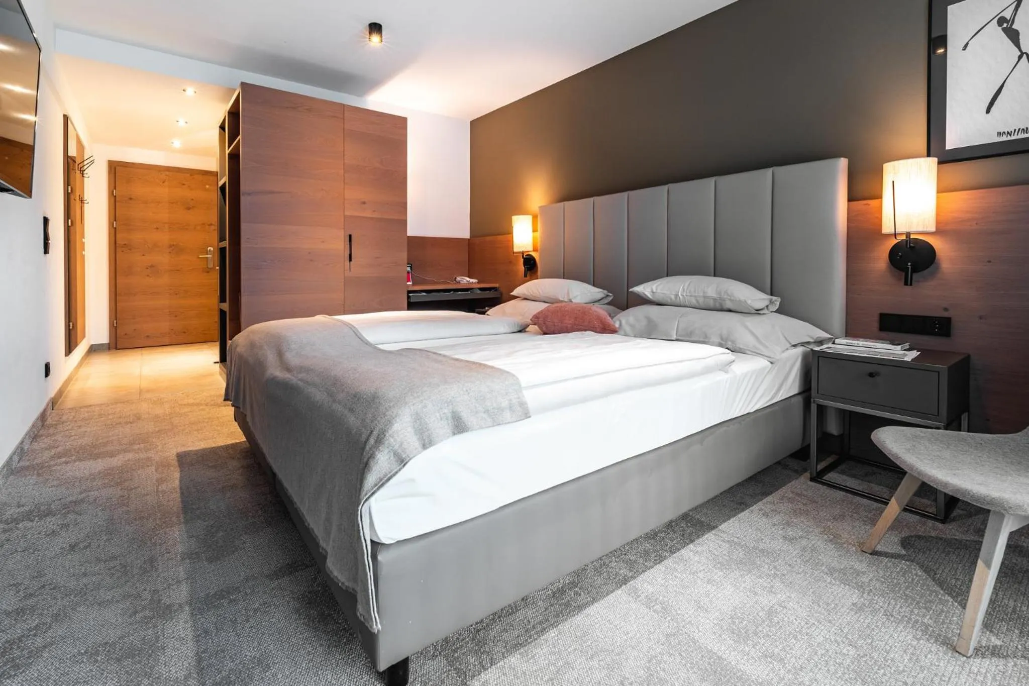 Photo of the whole room, Bed in Das Hohe Salve Sportresort, 4 Sterne Superior