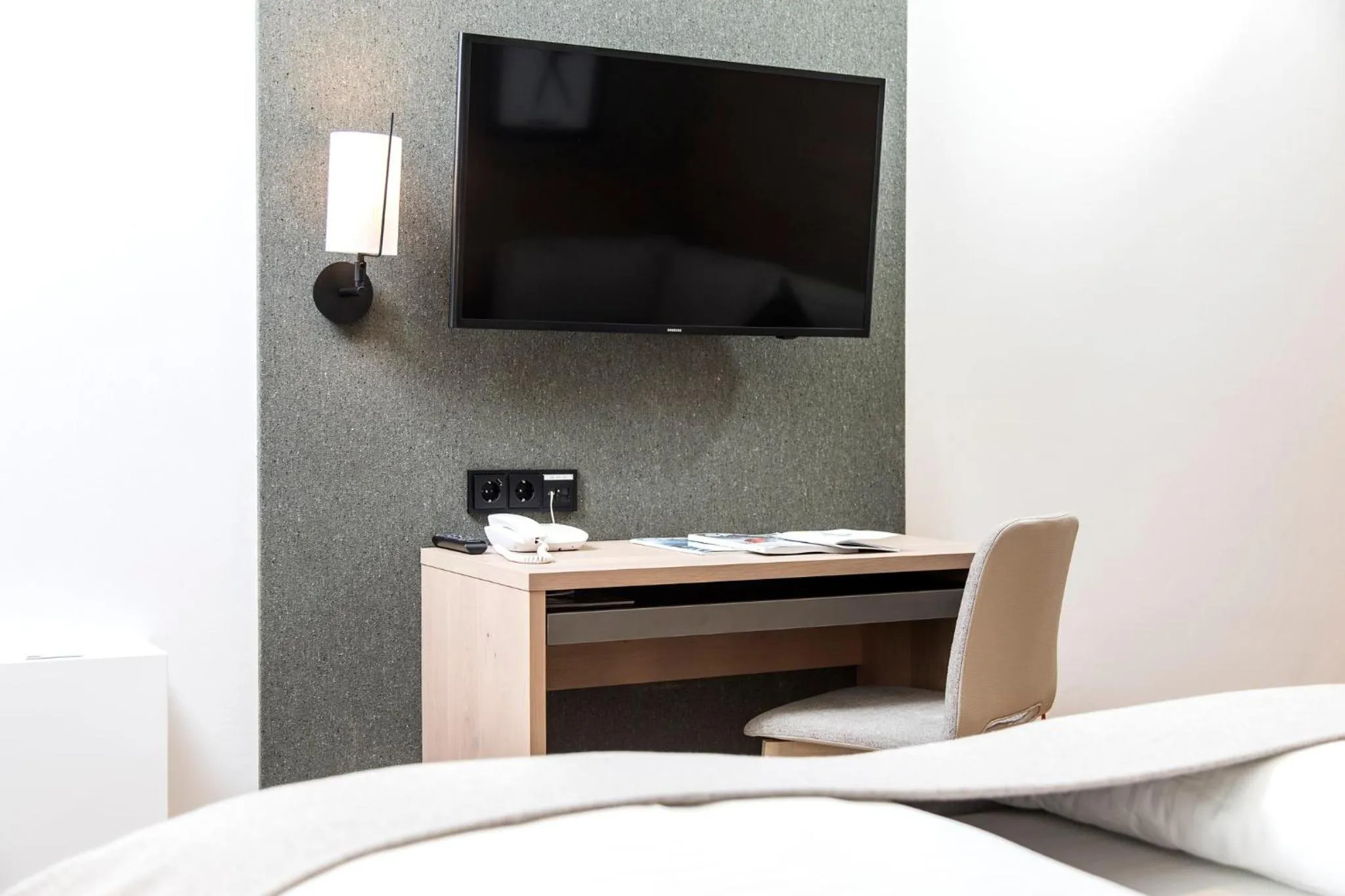 Bedroom, Bed in Das Hohe Salve Sportresort, 4 Sterne Superior