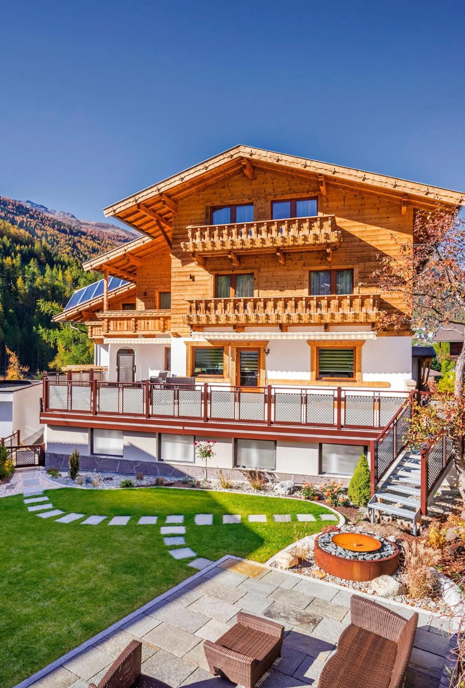 Garden in Aliona Apart