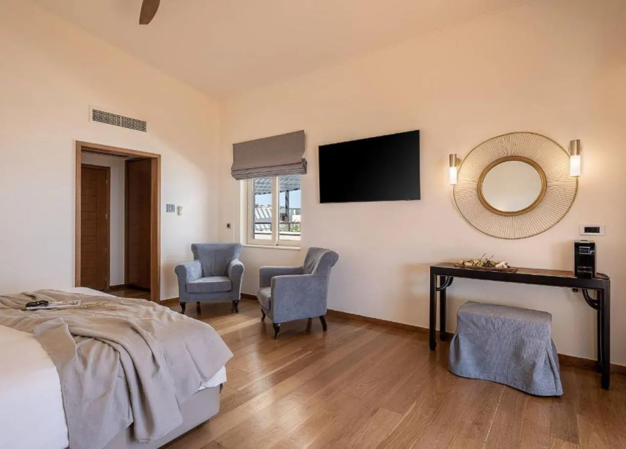 Living room, Bed in Cretan Dream Resort & Spa