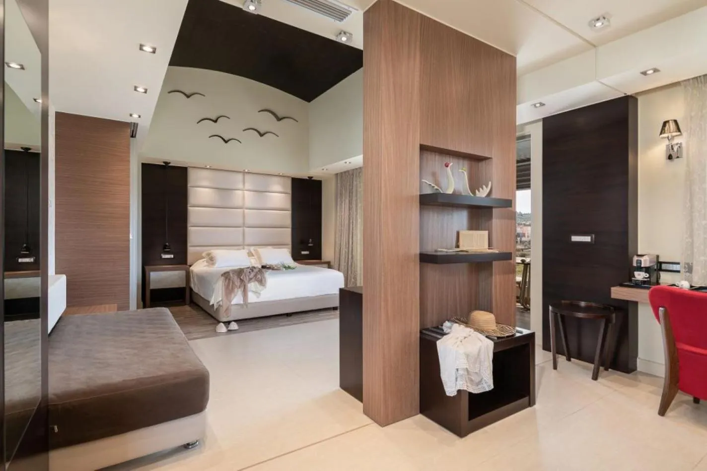 Coffee/tea facilities, Bed in Cretan Dream Resort & Spa