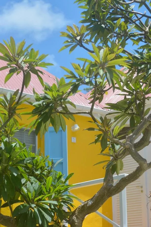 Property building in Les Ilets De La Plage