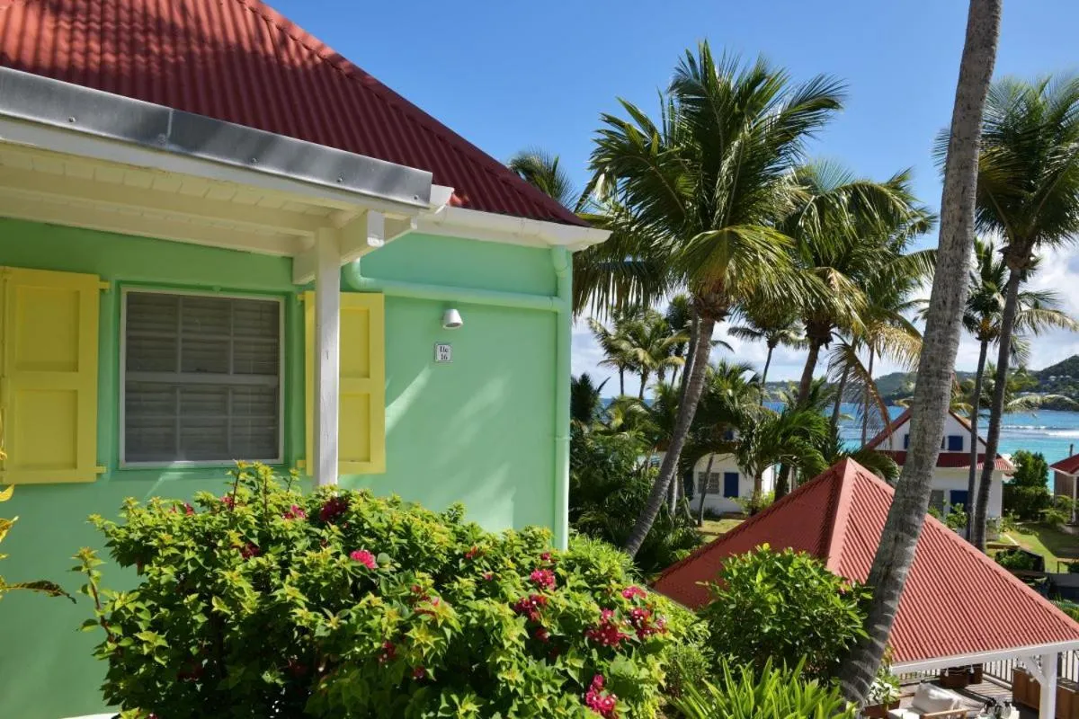 Property building in Les Ilets De La Plage
