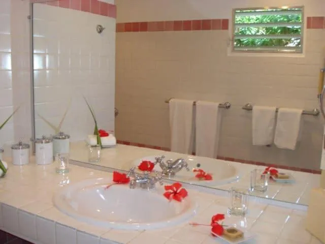 Bathroom in Les Ilets De La Plage