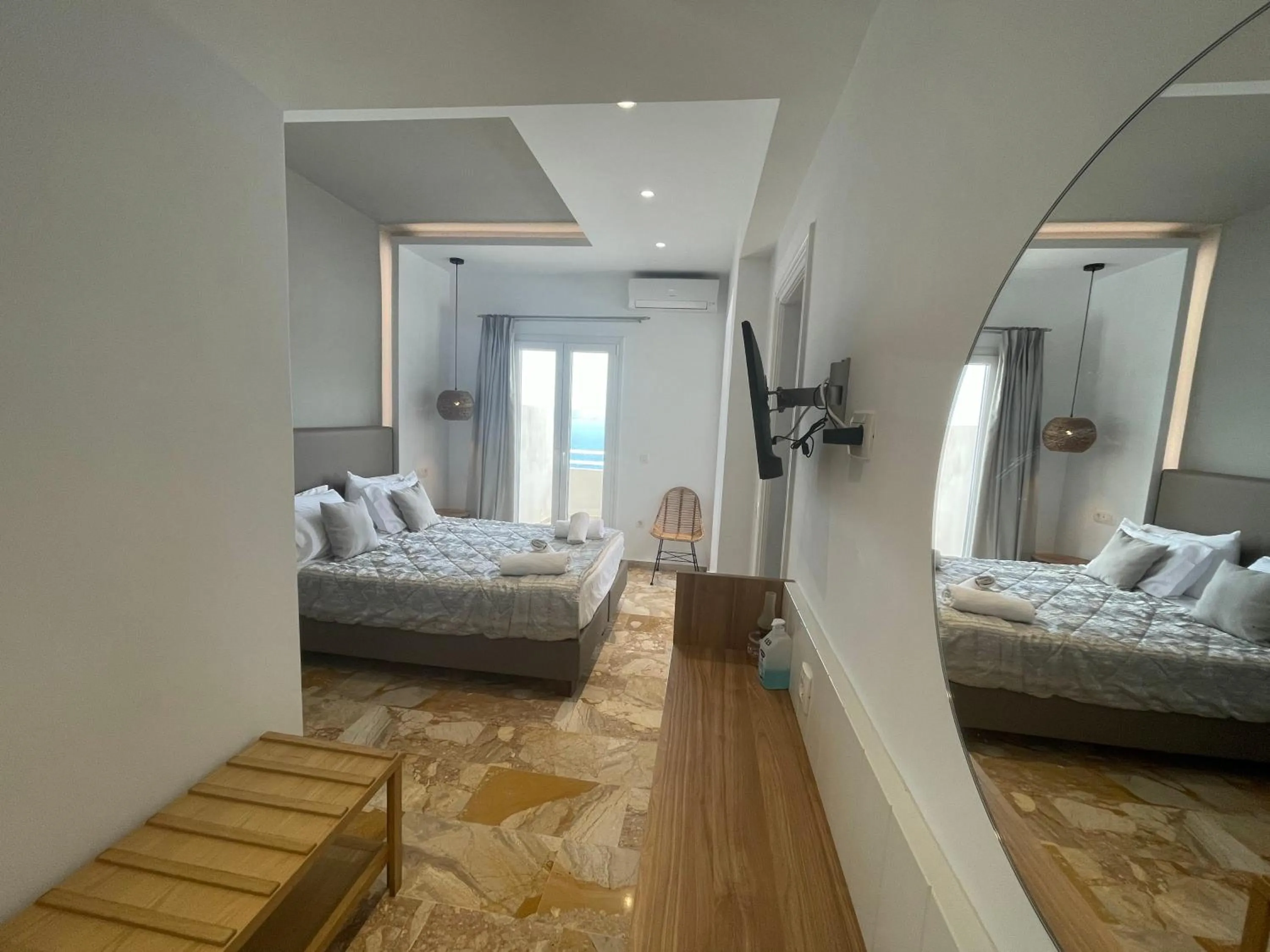 Photo of the whole room, Bed in Kokkinos Villas