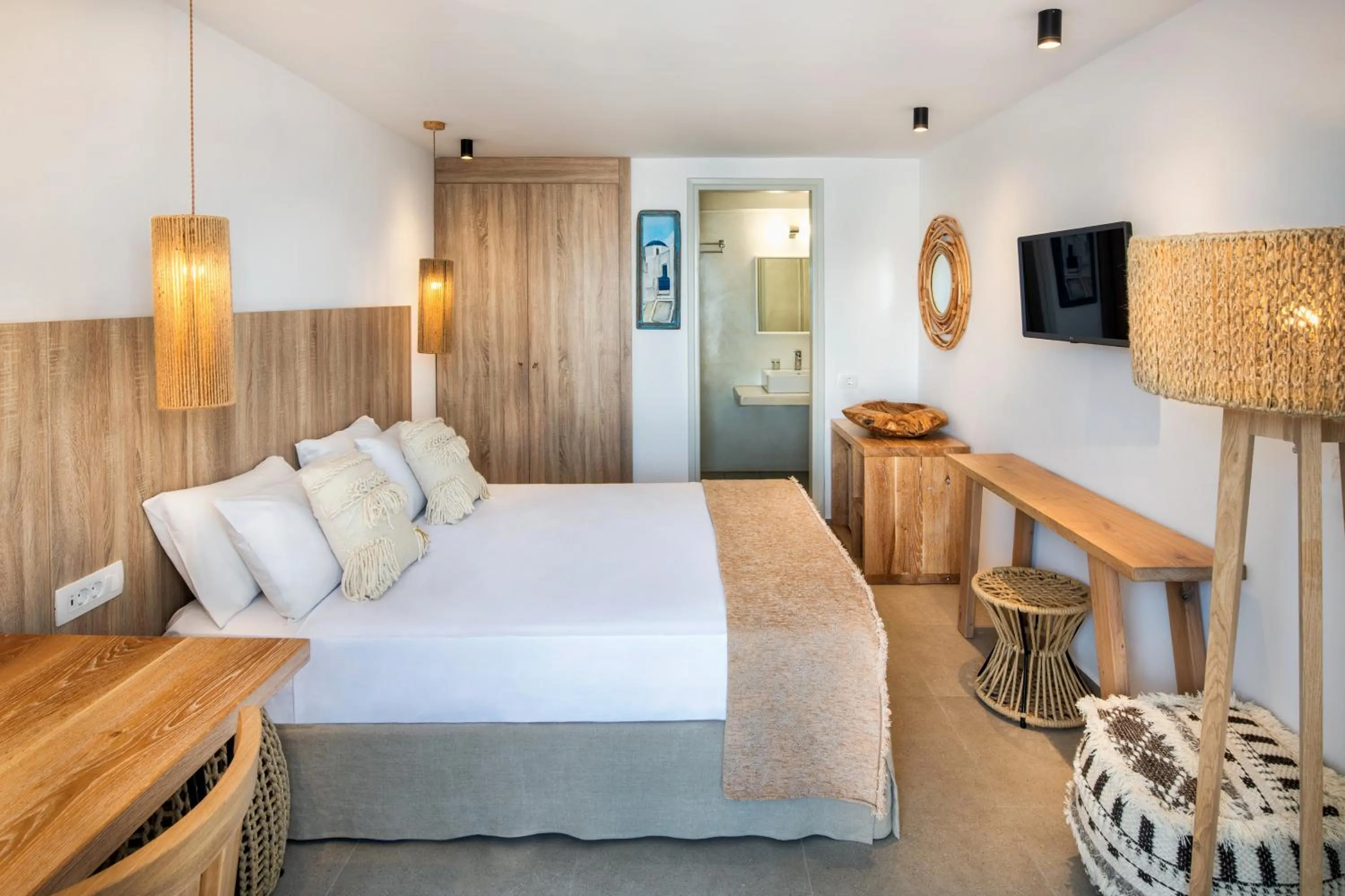 Bed in Kokkinos Villas