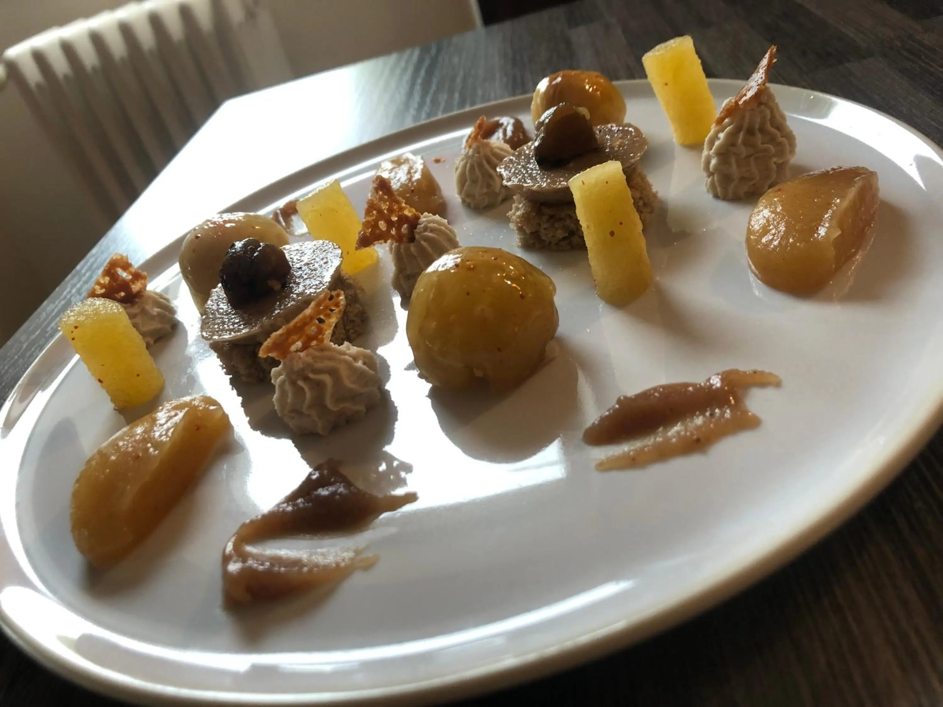 Food in Logis Hôtel-Restaurant Les Voyageurs