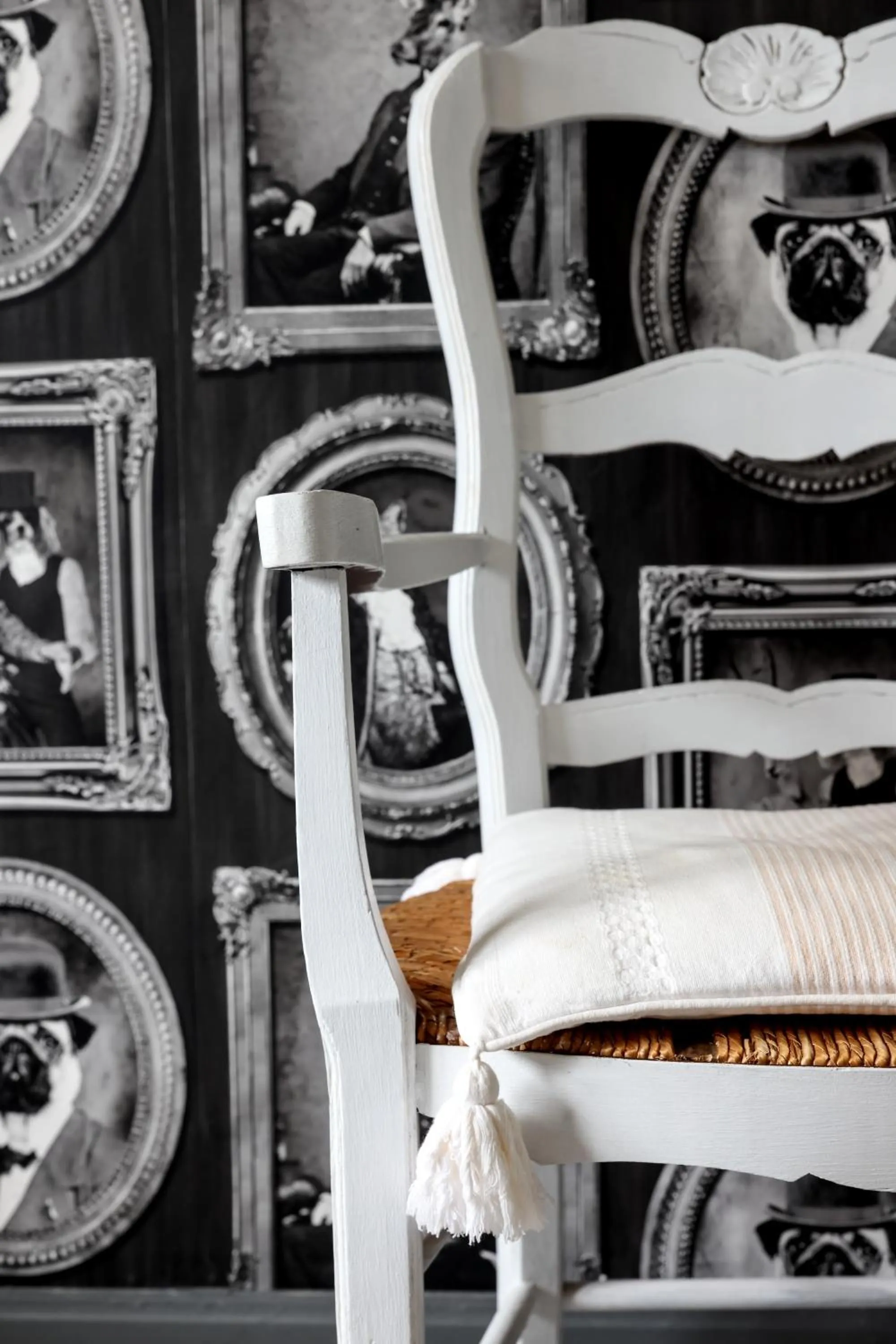 Bedroom in Logis Hôtel-Restaurant Les Voyageurs