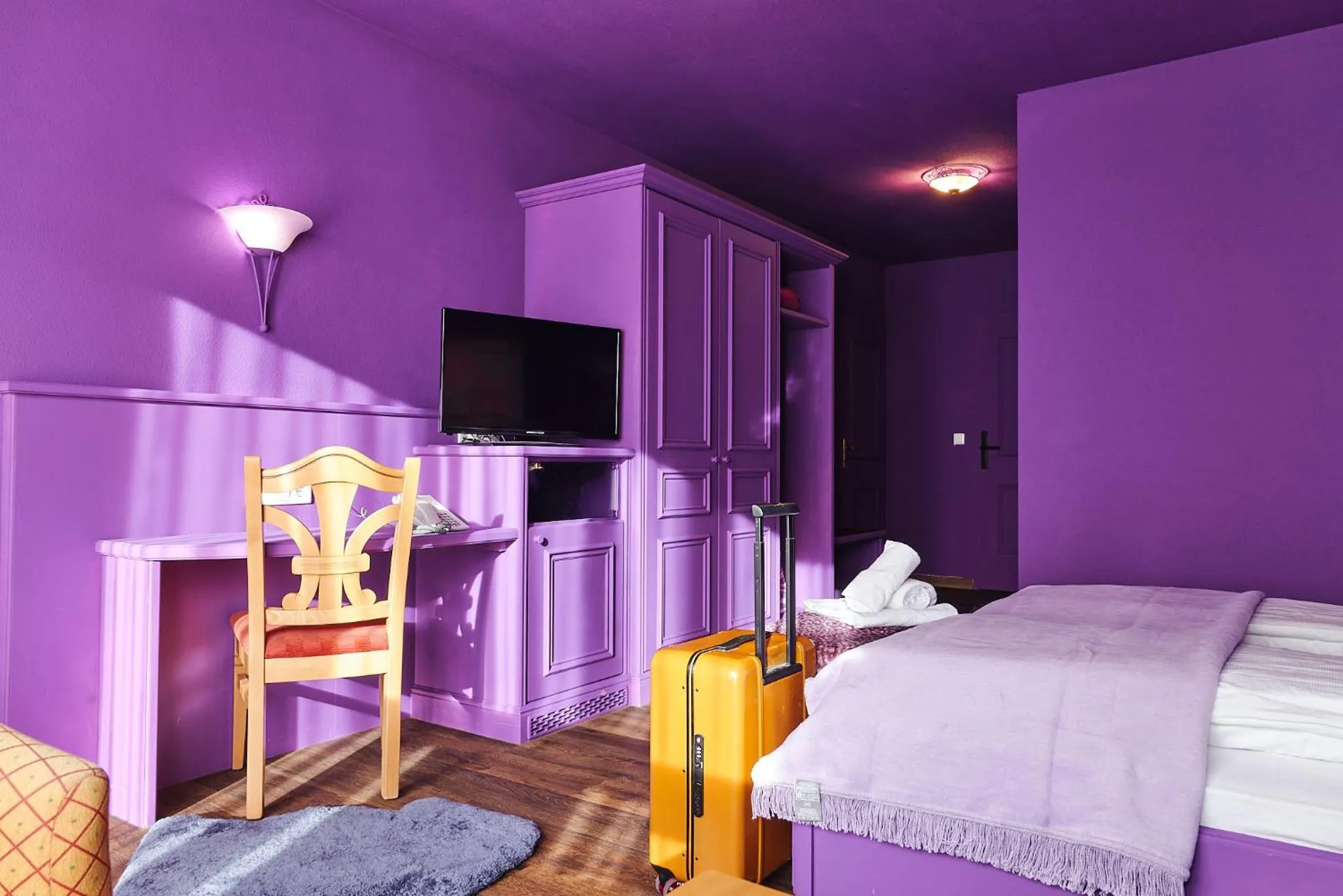 Bed in carpe solem KAPOOM - Last Chance! Nur noch bis 27 April 2025