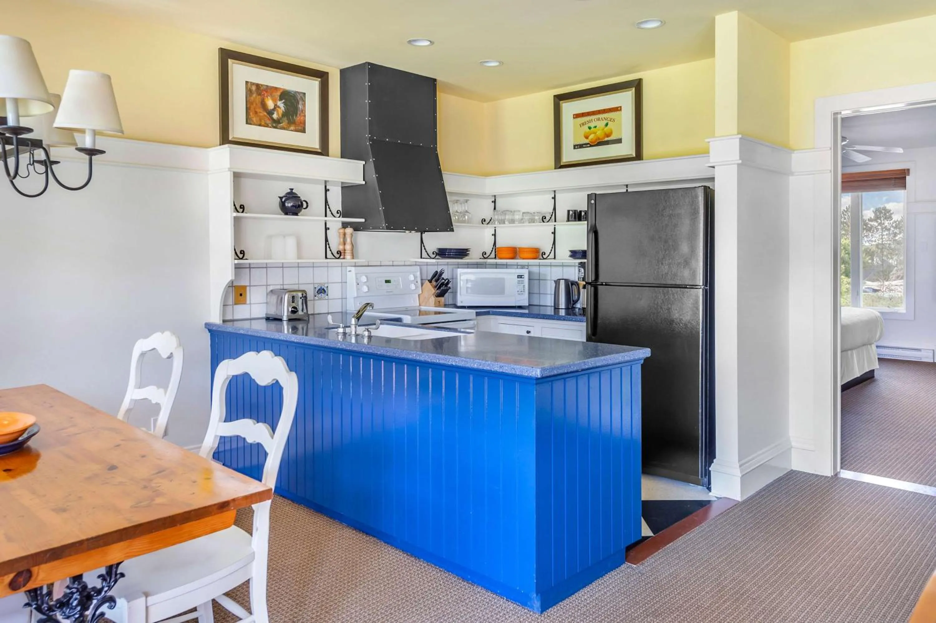 Kitchen or kitchenette in Hilton Grand Vacations Club Tremblant Canada