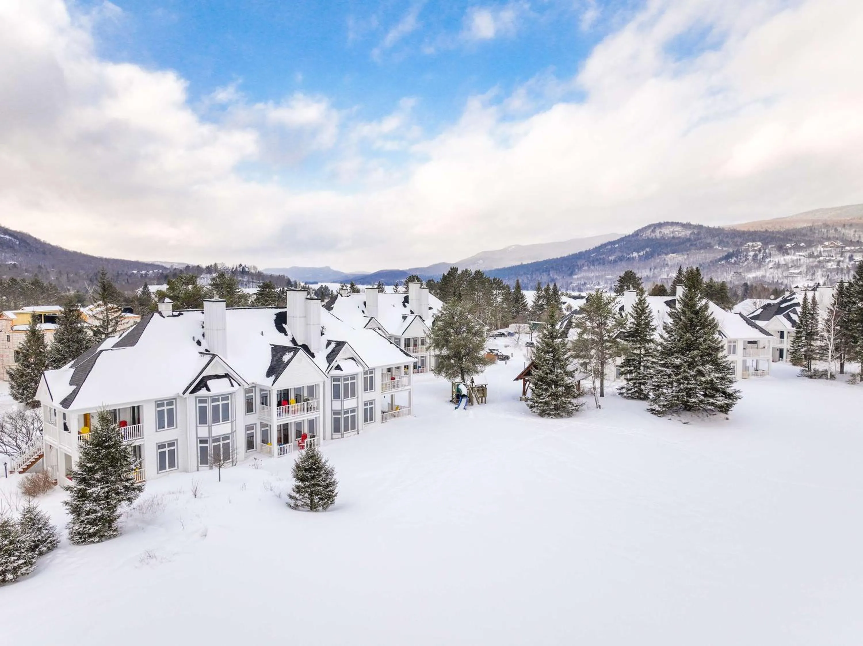 Property building in Hilton Grand Vacations Club Tremblant Canada