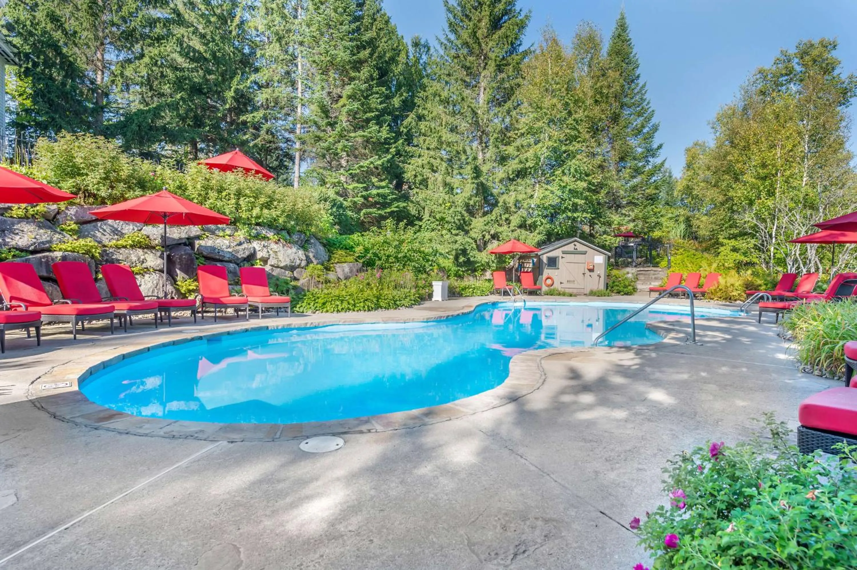 Pool view in Hilton Grand Vacations Club Tremblant Canada