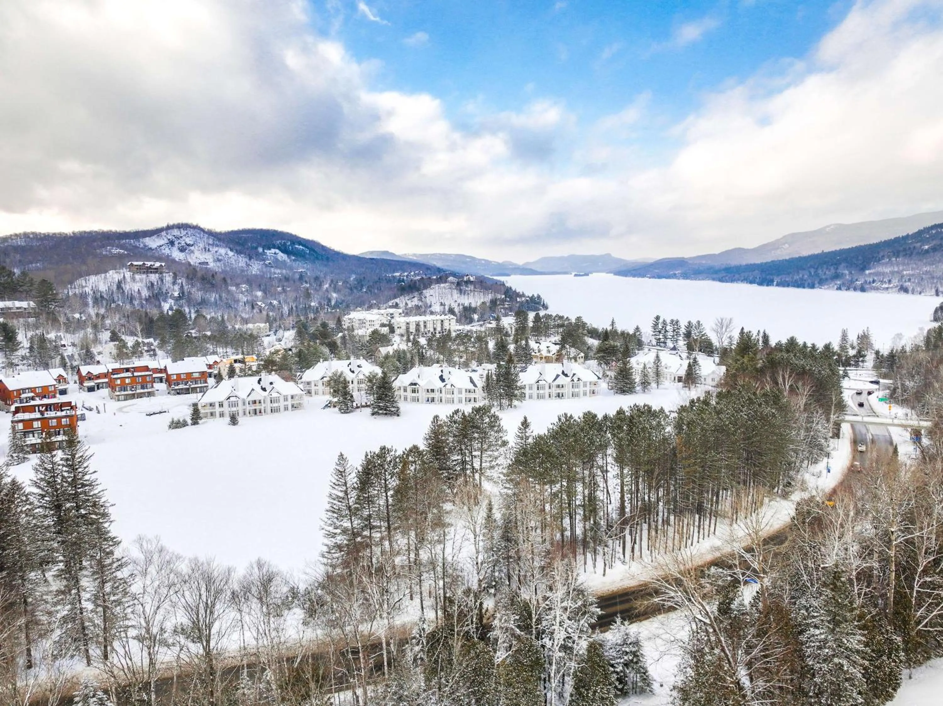 Property building in Hilton Grand Vacations Club Tremblant Canada