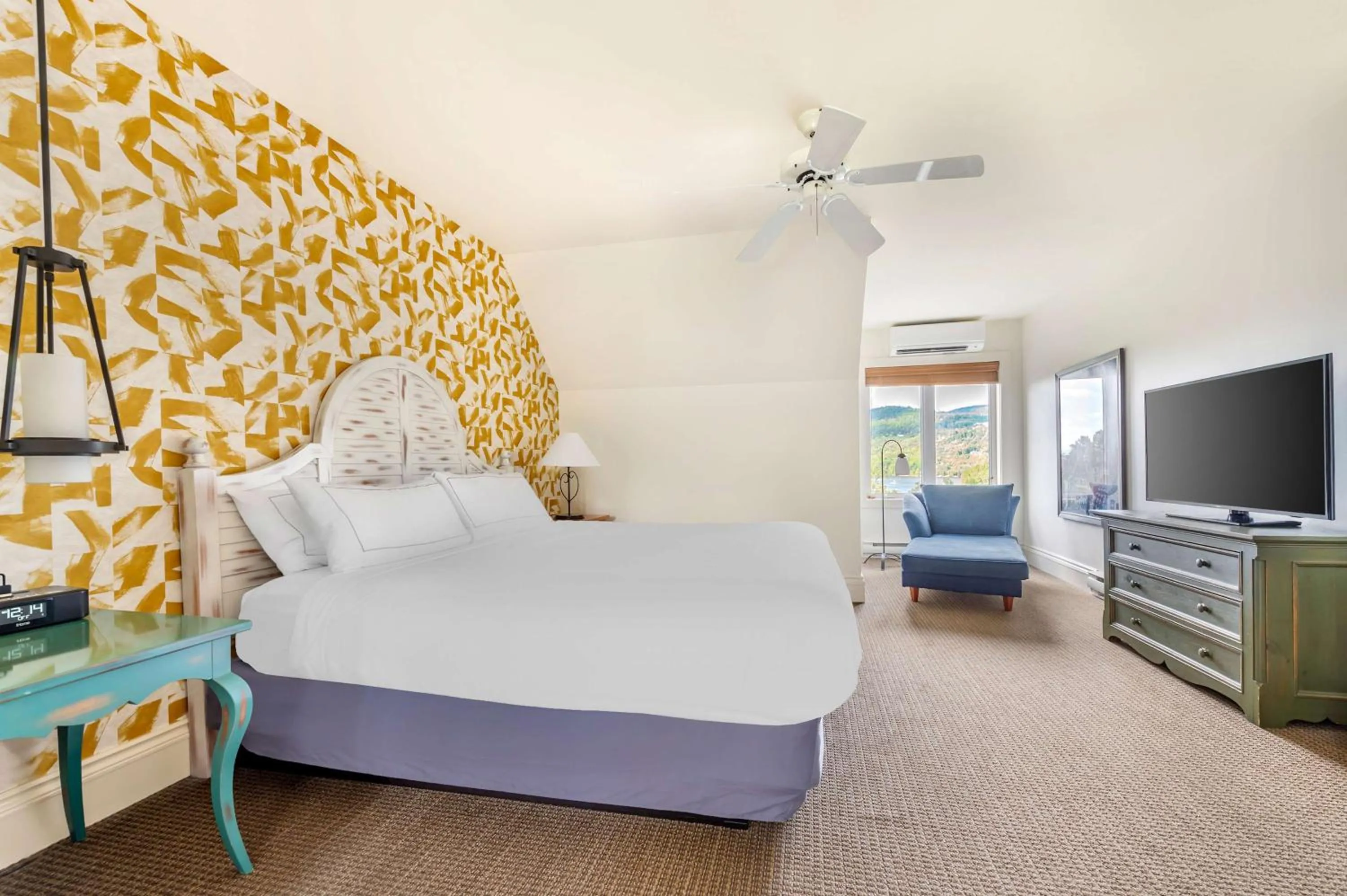 Bed in Hilton Grand Vacations Club Tremblant Canada